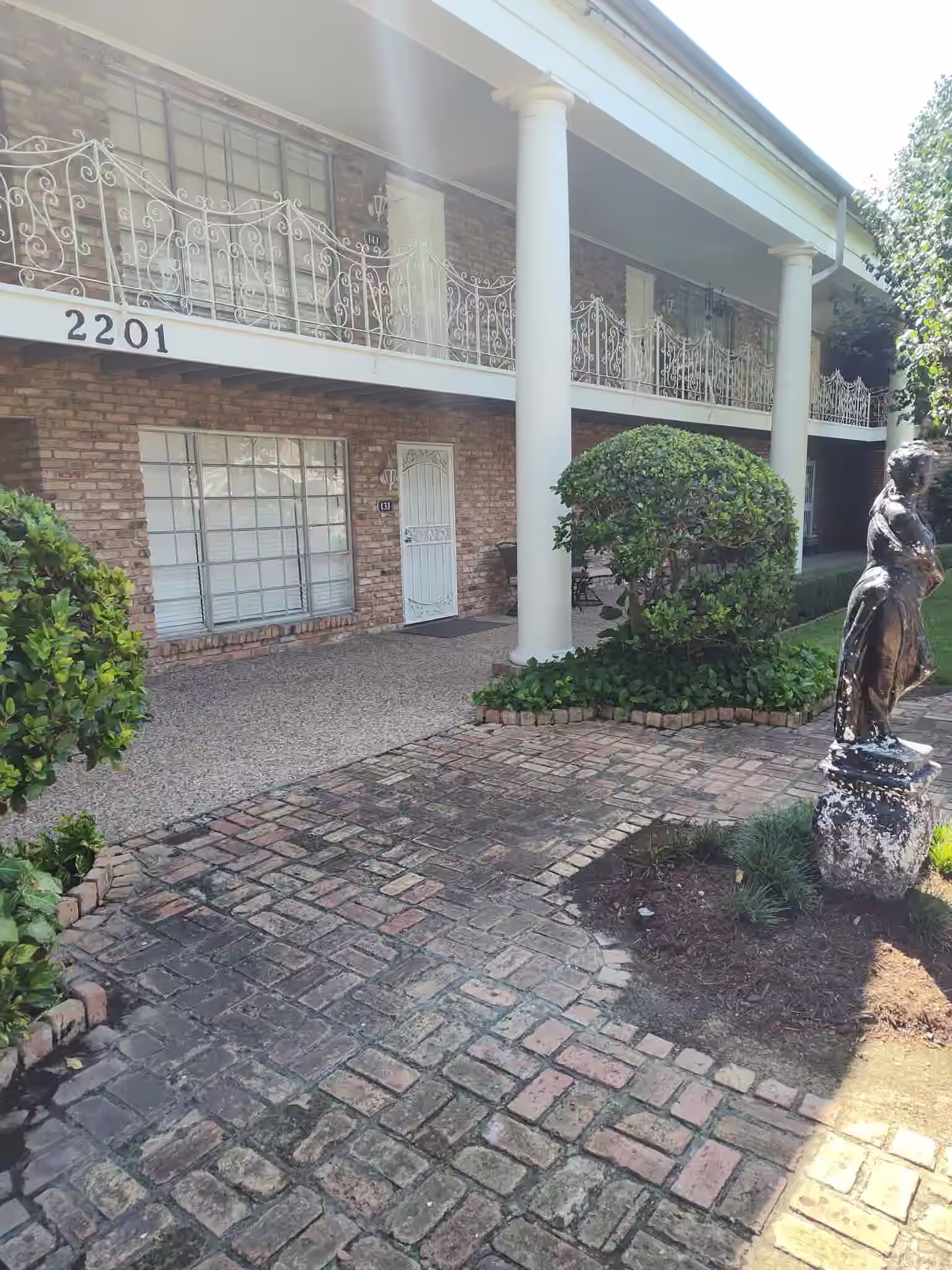 Photo 5 of 2201 Fountain View Drive W 14J, Houston, TX
