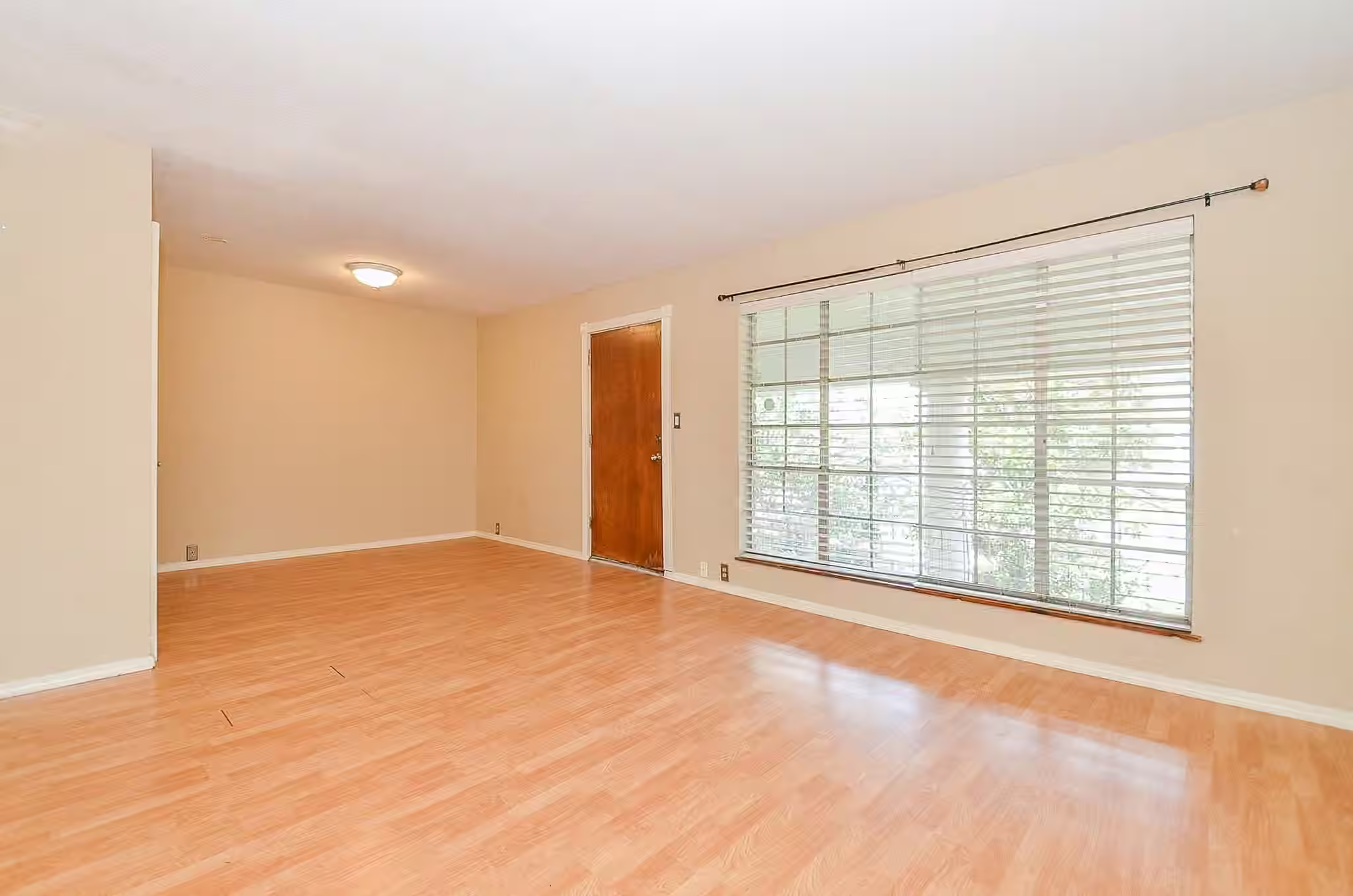 Photo 7 of 2201 Fountain View Drive W 14J, Houston, TX
