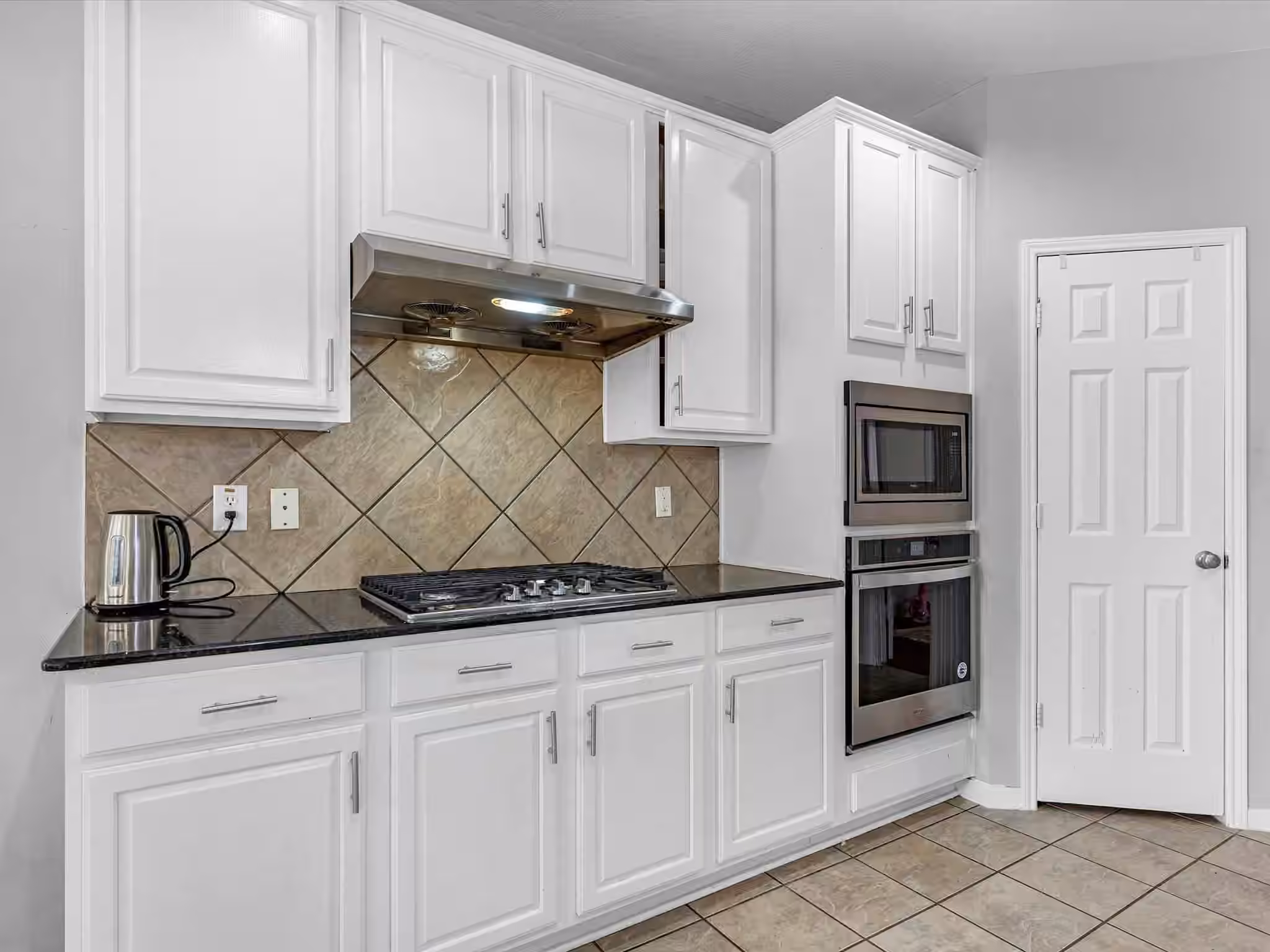 Photo 5 of 2507 Stonebury Lane, Sugar Land, TX