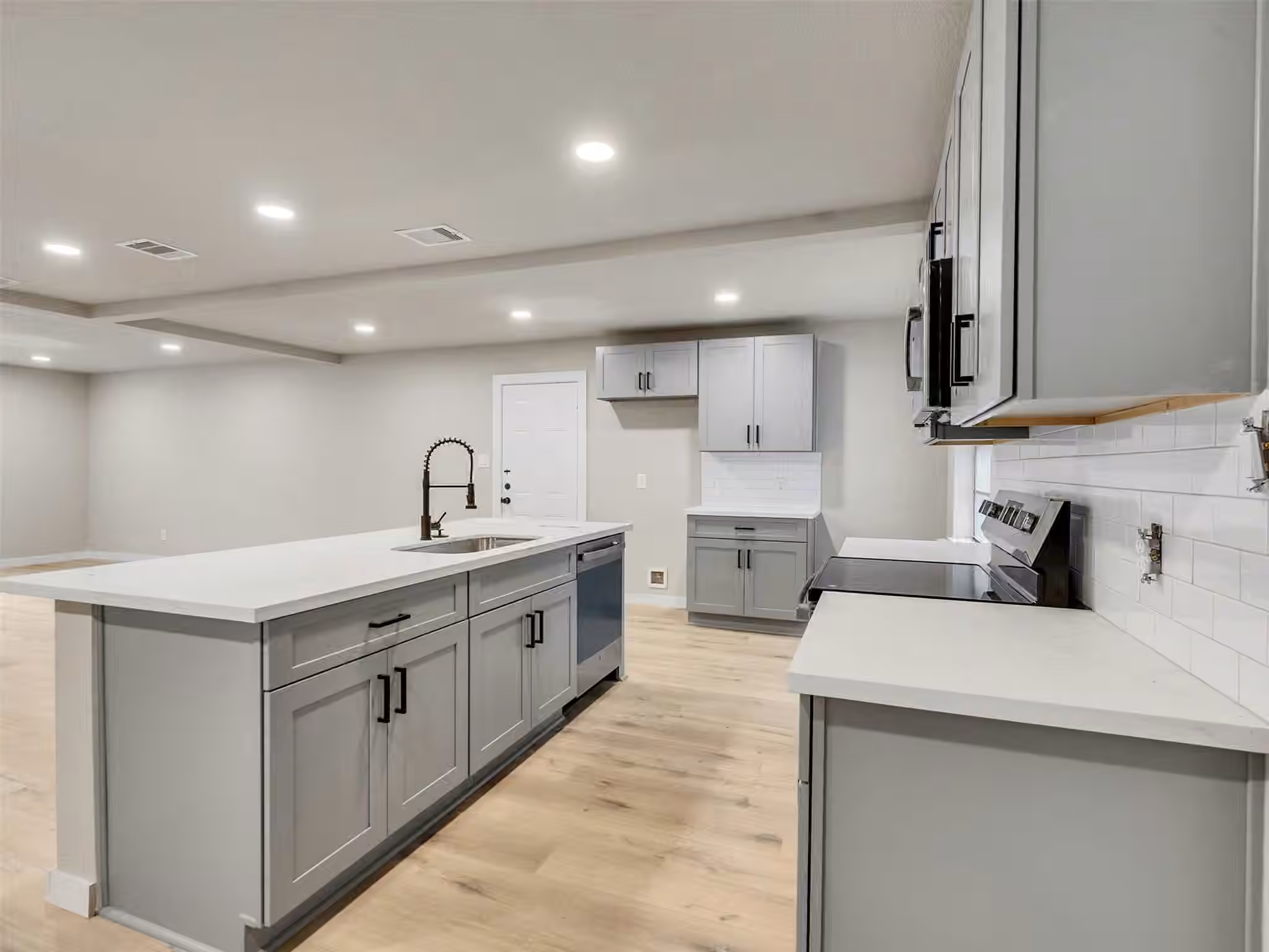 Photo 7 of 3709 Kettering Avenue, Bay City, TX