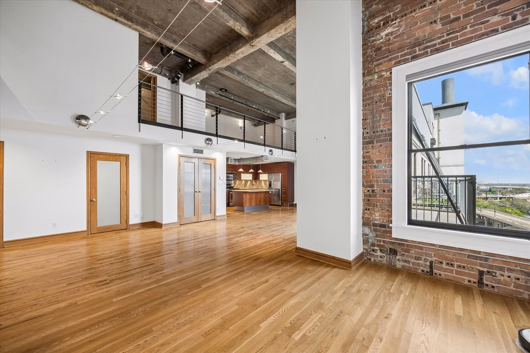 Photo 2 of 915 Franklin Street 9L, Houston, TX