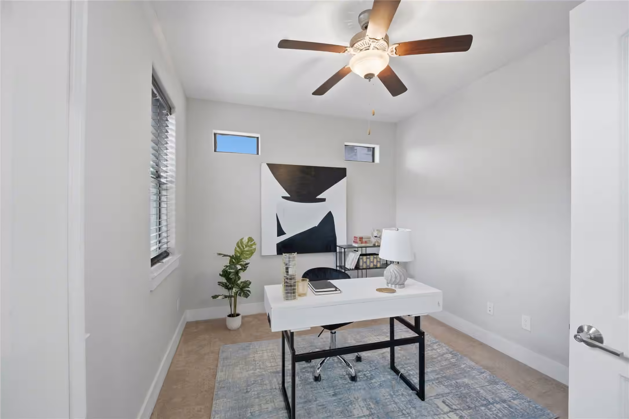 Photo 7 of 1420 Wilson Street, Houston, TX