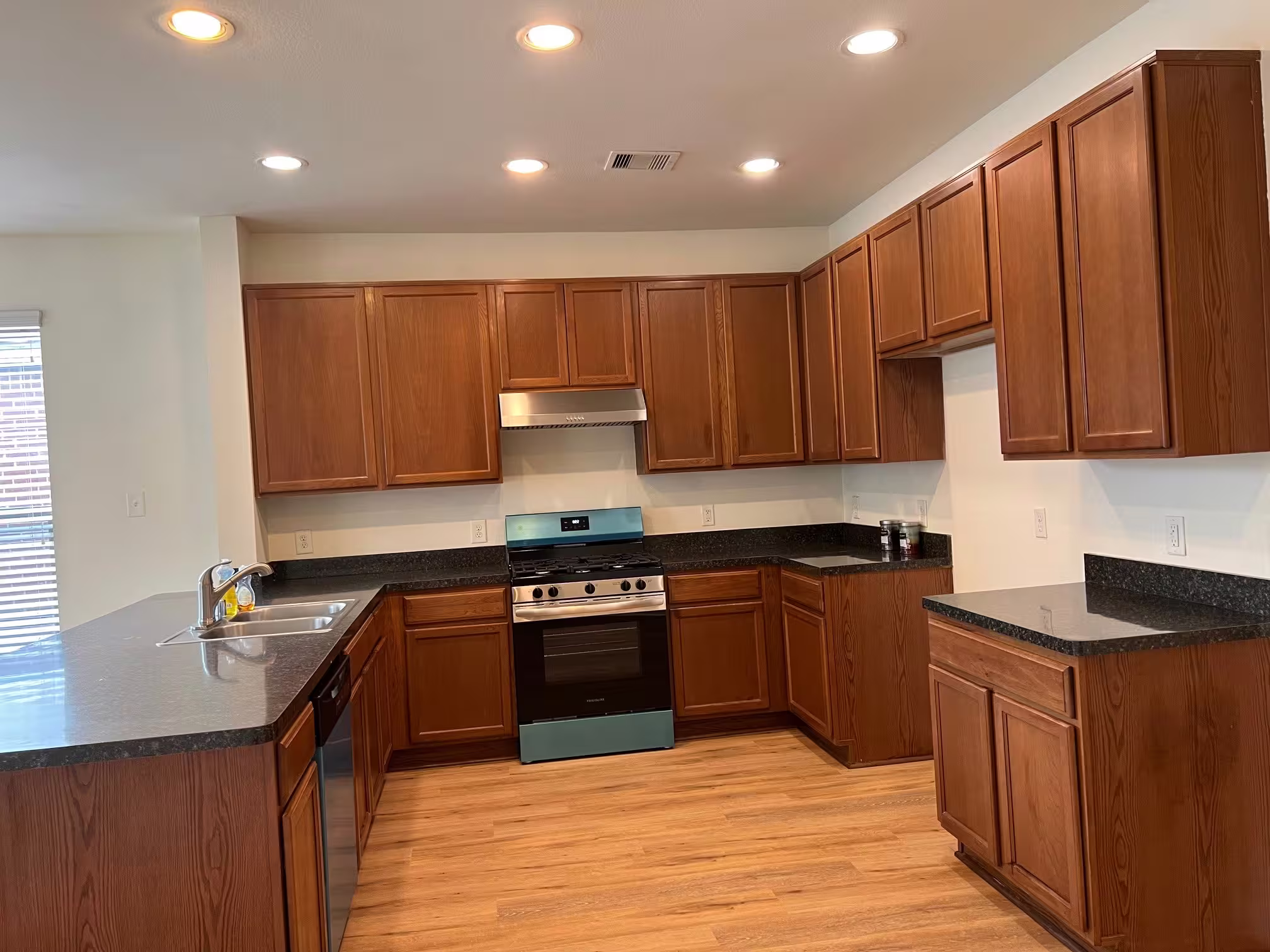 Photo 4 of 22511 Bellwick Ridge Lane, Katy, TX