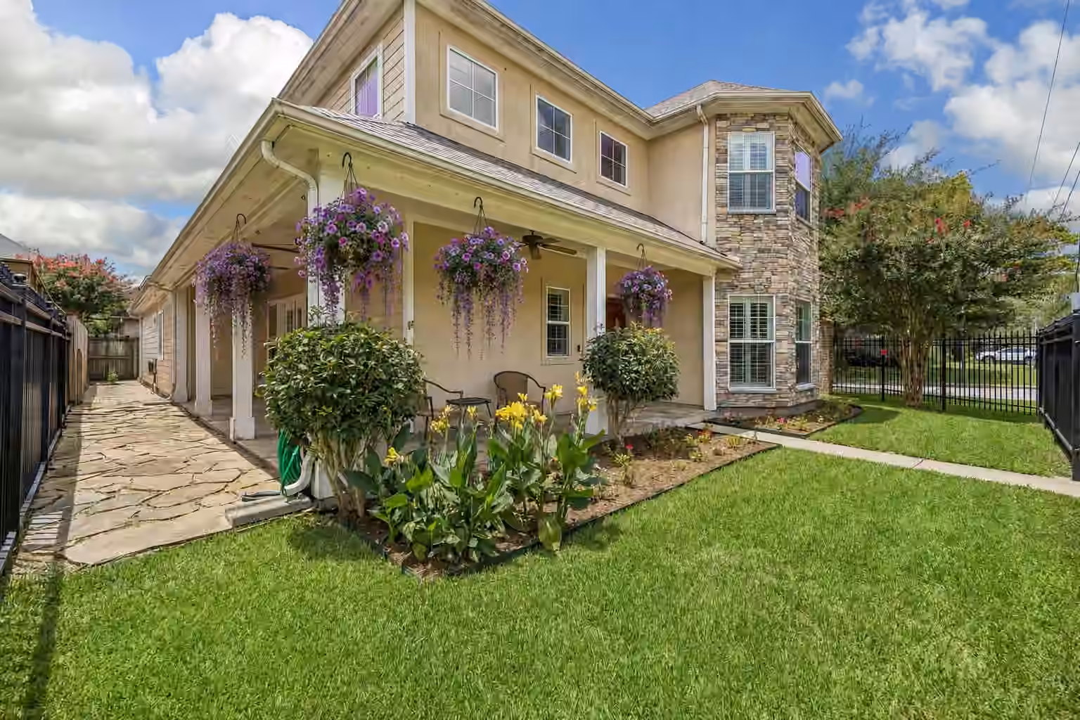 Photo of 9323 Olathe Street, Houston, TX