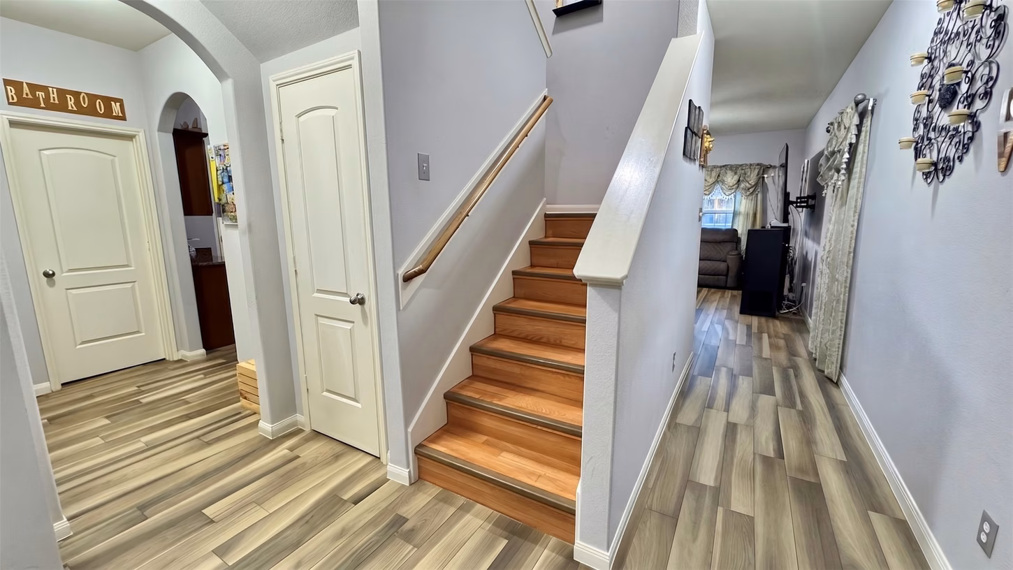 Photo 2 of 10919 Panther Court, Houston, TX