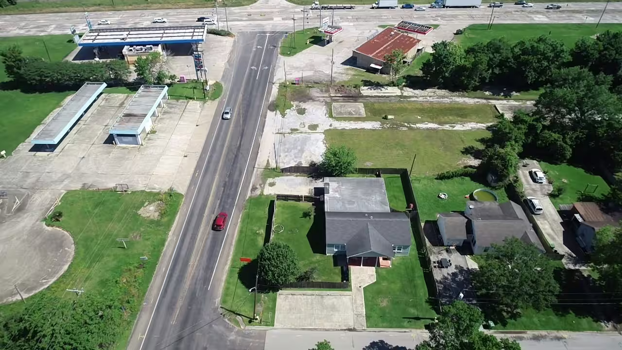 Photo 4 of 3001 Lincoln Street, Liberty, TX