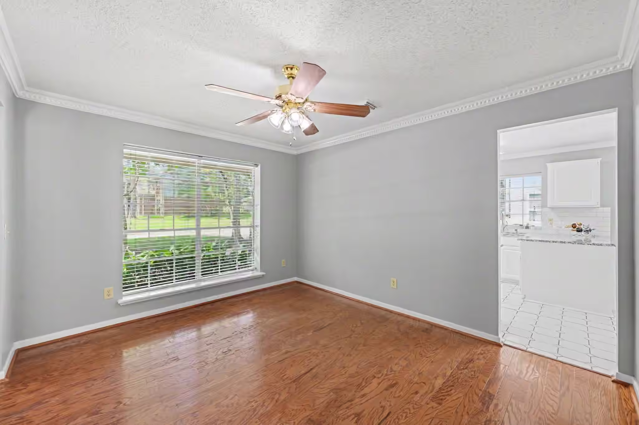 Photo 7 of 80 Eagle Rock Circle, The Woodlands, TX
