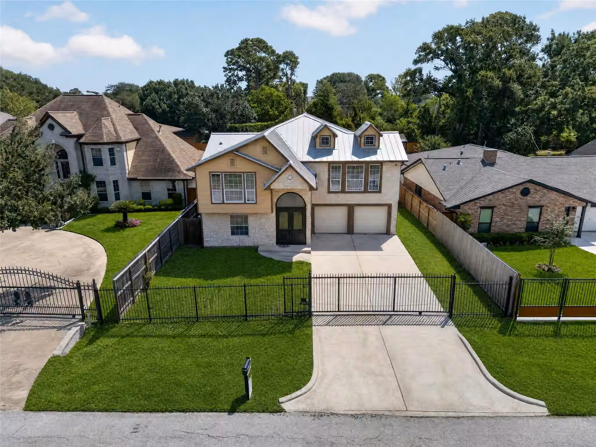 Photo of 2112 Peppermill Road, Houston, TX 77080