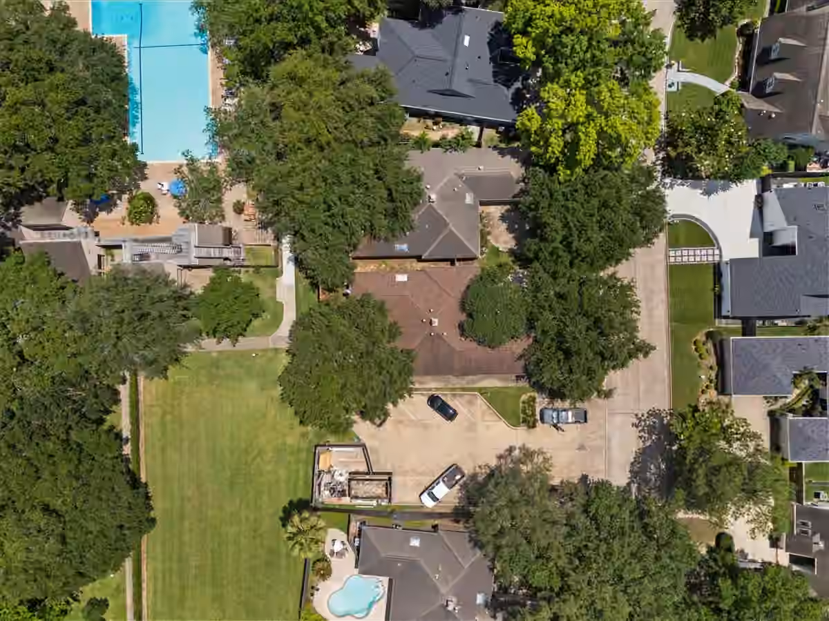 Photo 4 of 1339 Beaujolais Lane, Houston, TX