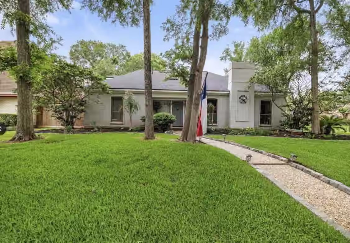 Photo 2 of 1815 Cobblestone Court, Richmond, TX
