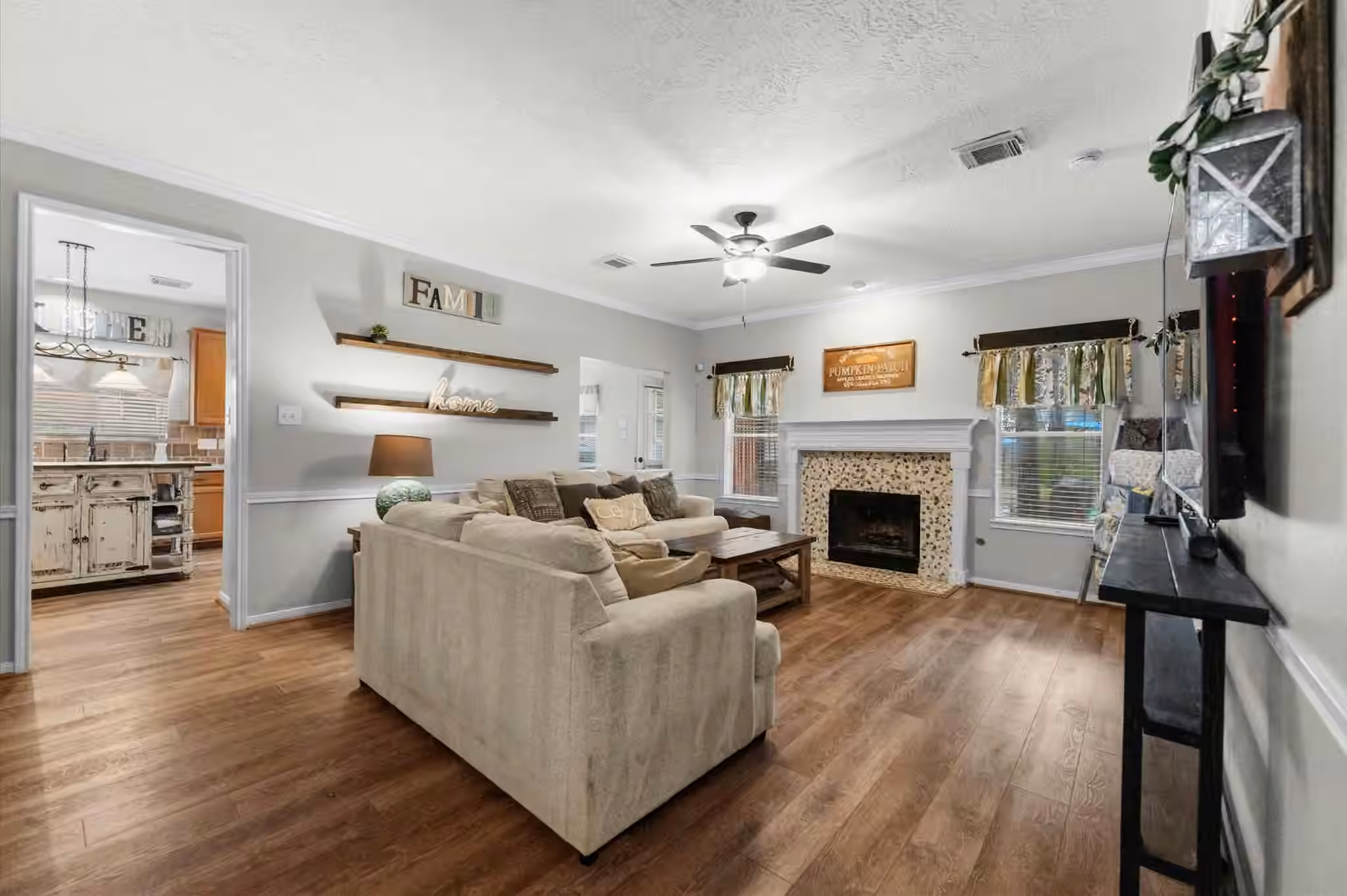 Photo 7 of 1407 Pine Meadow Court, Pearland, TX