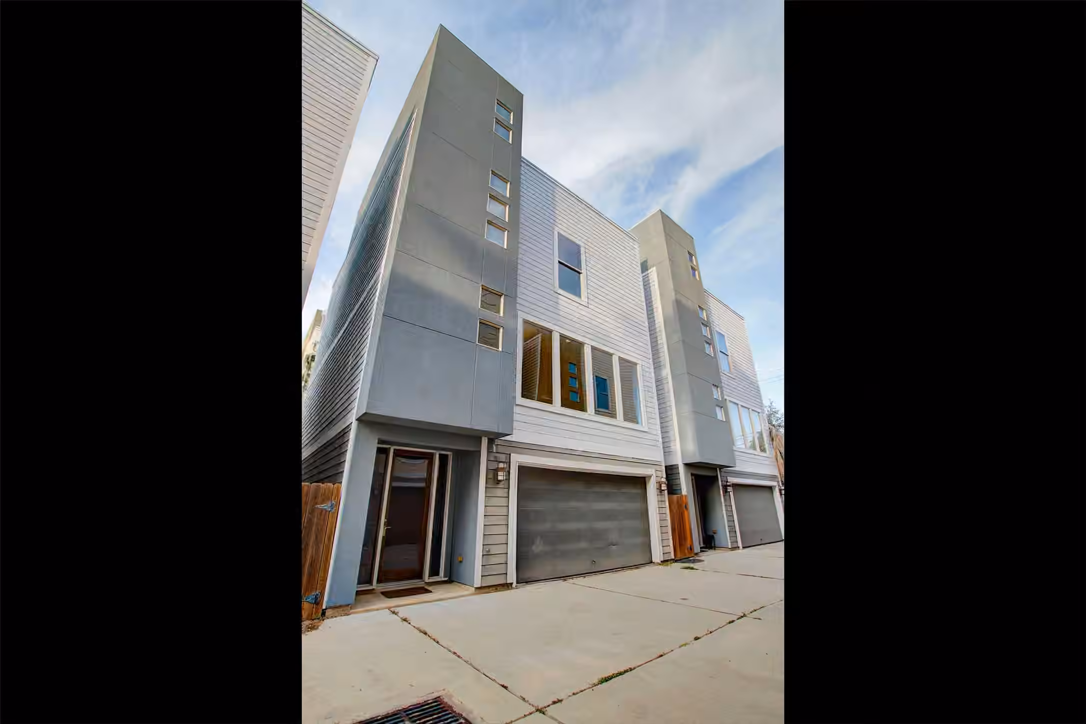 Photo of 3230 La Branch Street, Houston, TX 77004