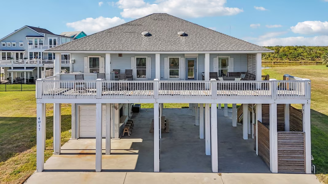 Photo 2 of 4017 Biscayne Beach Road, Port Bolivar, TX