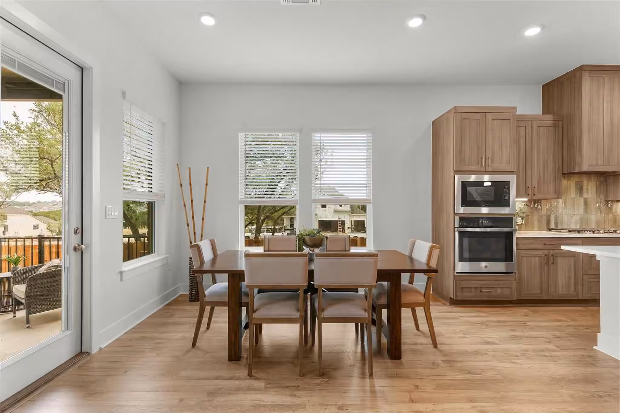 Photo 6 of 14935 Mission Avenue, Mont Belvieu, TX