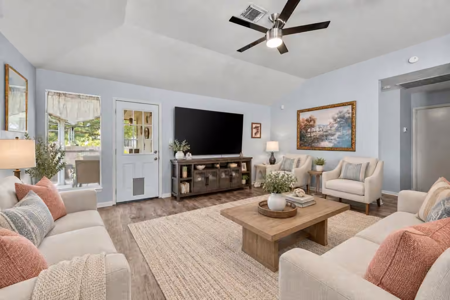 Photo 3 of 10614 Twin Circles Drive, Montgomery, TX
