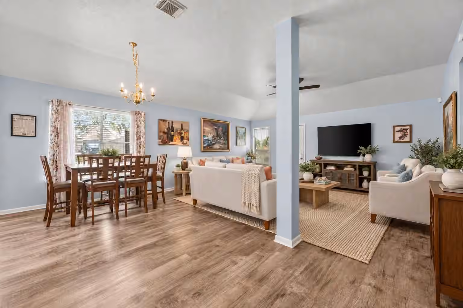 Photo 5 of 10614 Twin Circles Drive, Montgomery, TX
