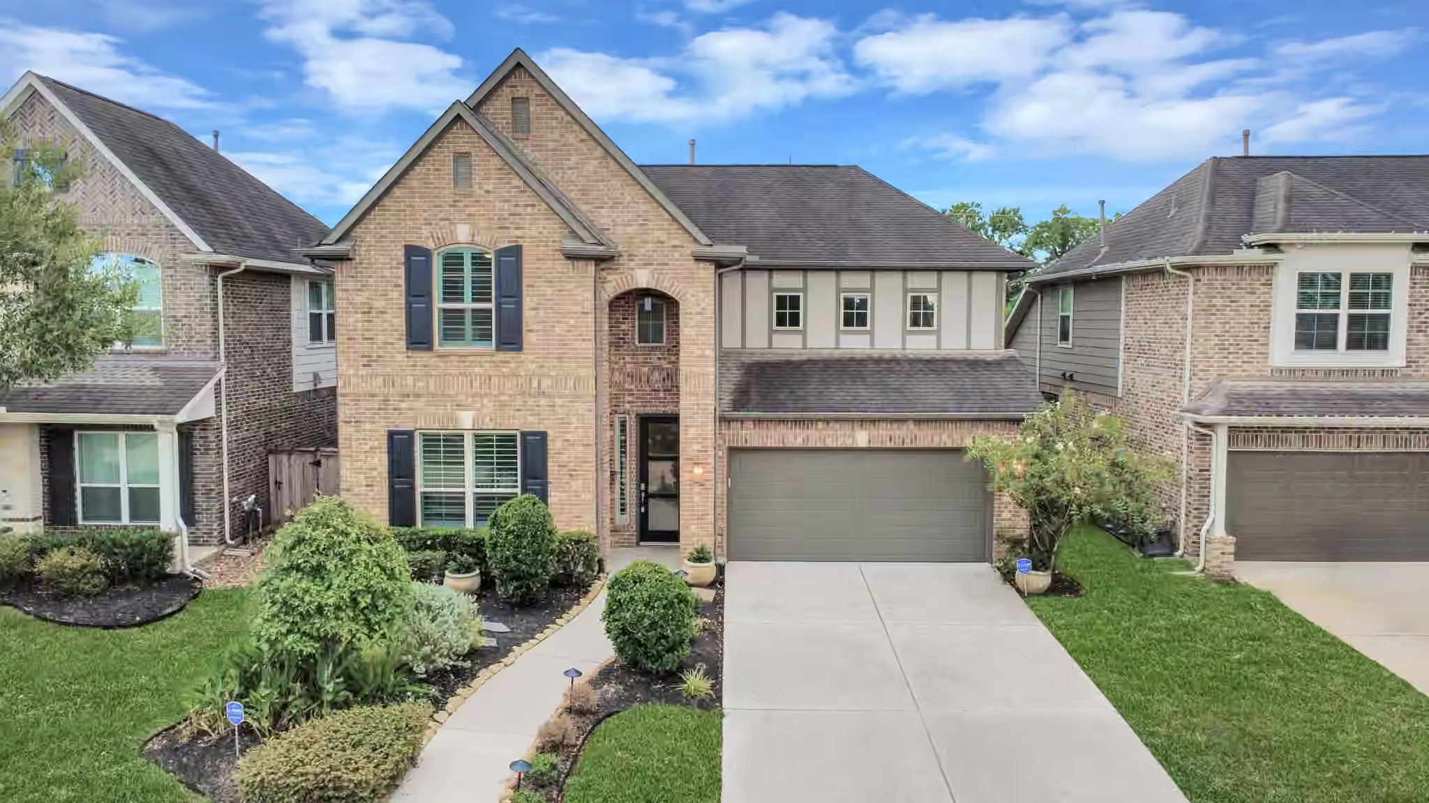 Photo 2 of 10139 Deerpark Drive, Missouri City, TX
