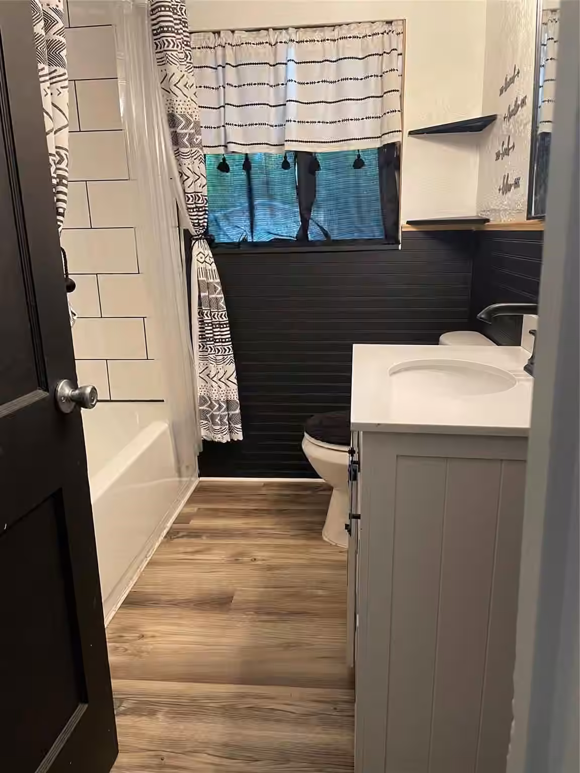 Photo 6 of 119 E Cleveland Street, Baytown, TX