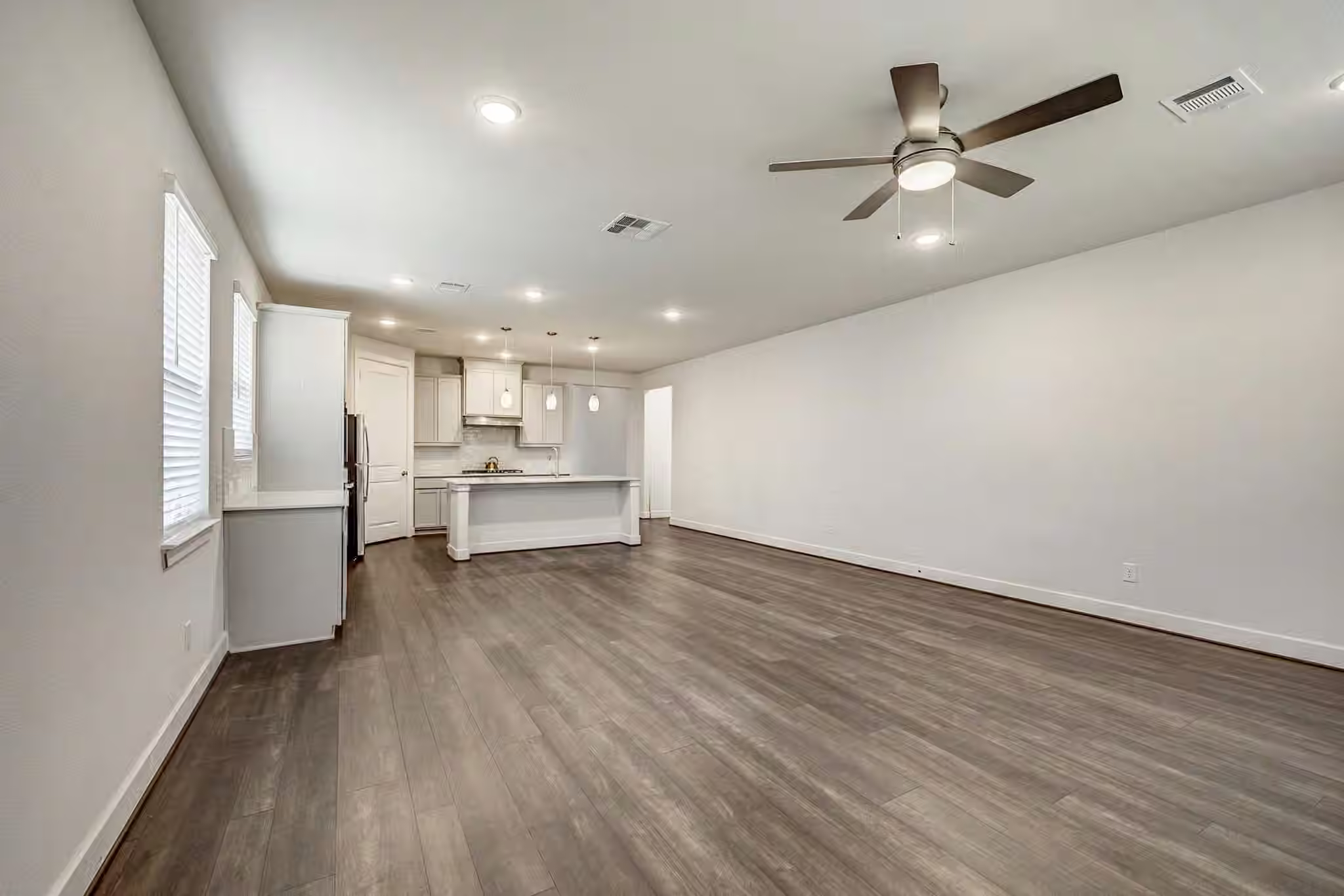 Photo 6 of 111 E Silky Sephora Court, Montgomery, TX