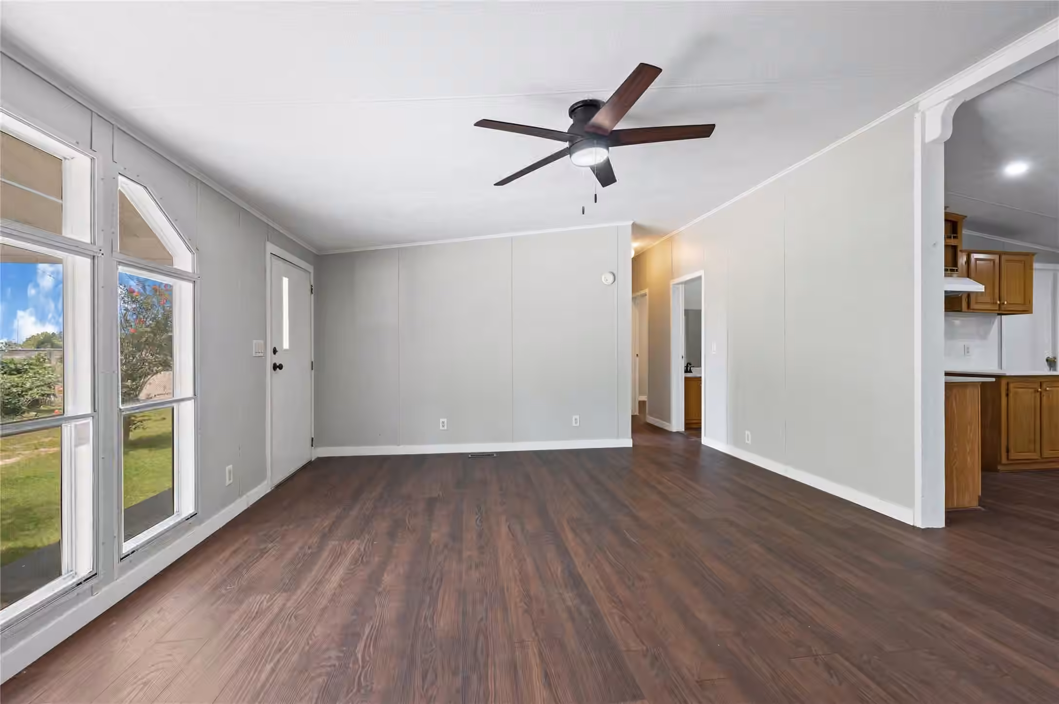 Photo 7 of 9623 Meadowvine Drive, Houston, TX