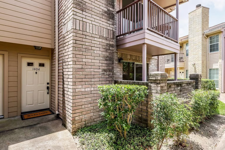 Photo 5 of 3100 Jeanetta Street 1404, Houston, TX