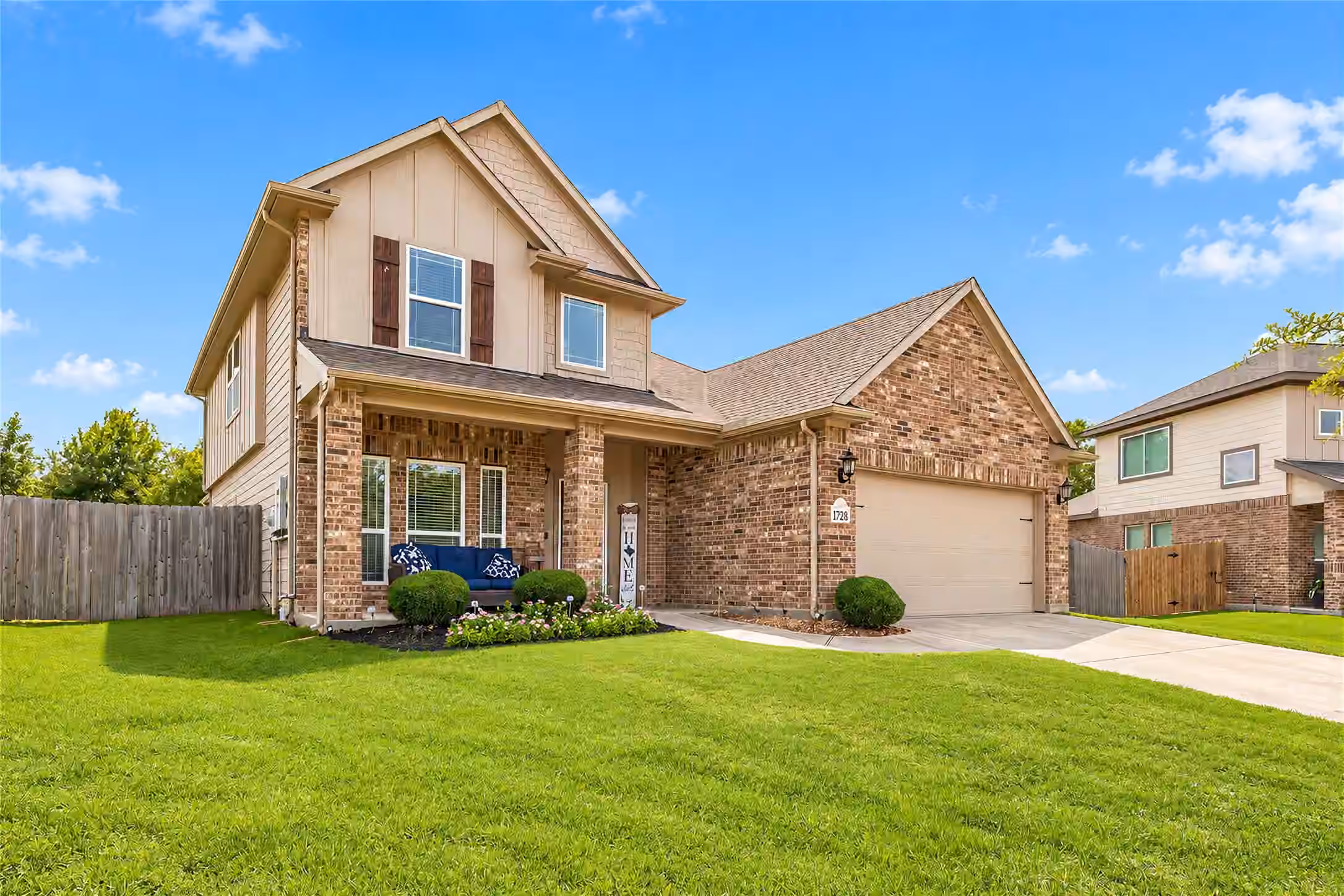 Photo 4 of 1728 Wandering Hills Road, Conroe, TX 77304