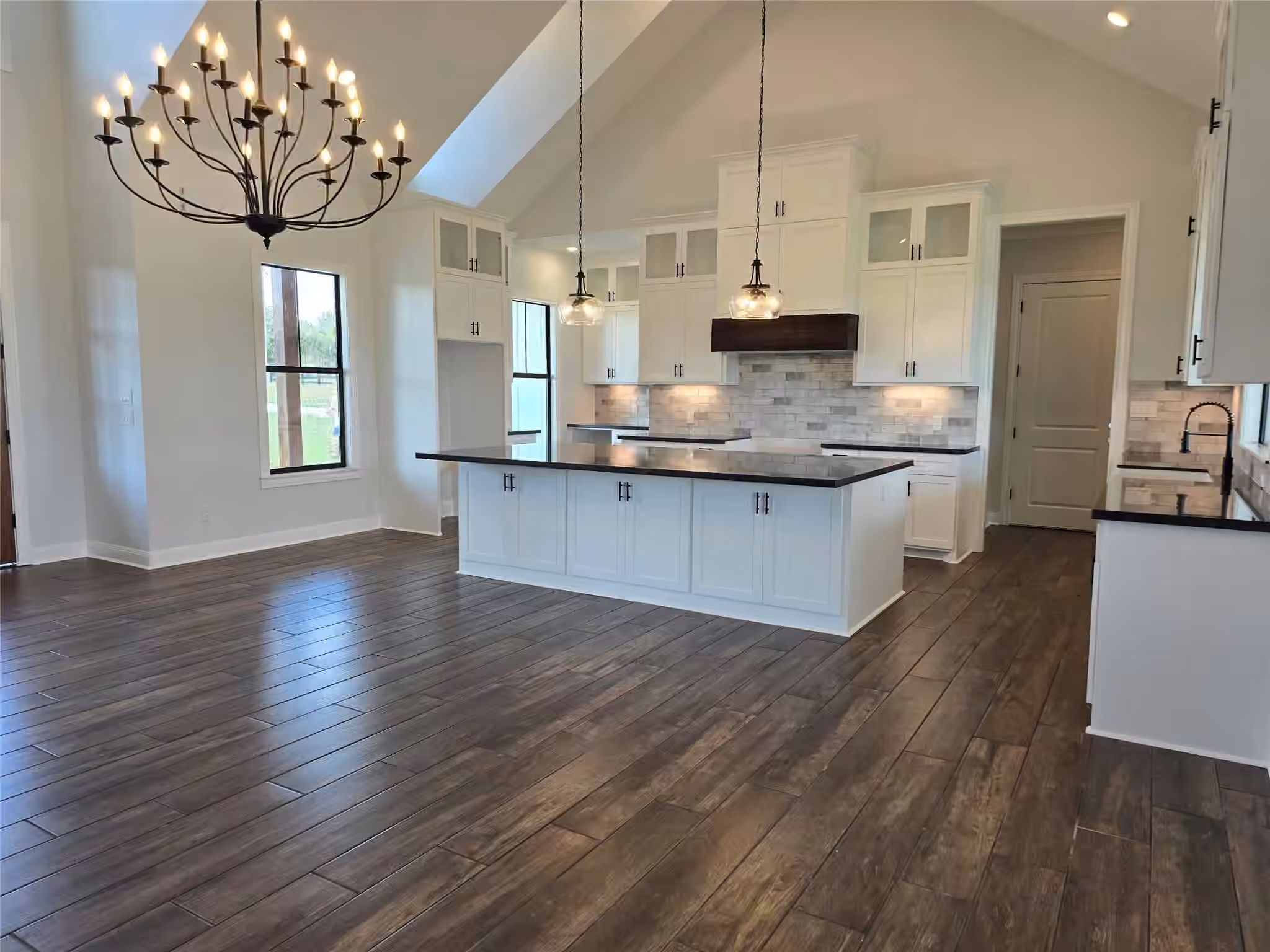 Photo 4 of 370 Spring Creek Road, Brenham, TX