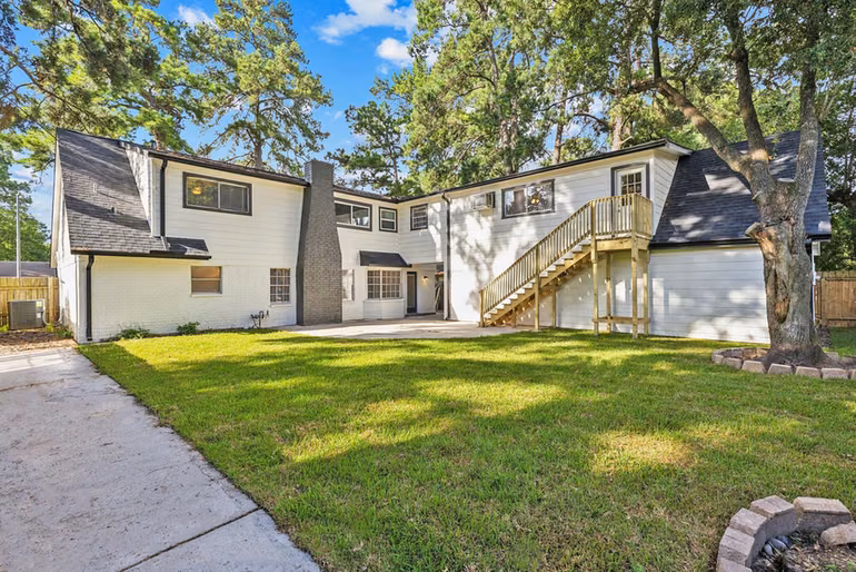 Photo 2 of 4702 Elmbrook Drive, Spring, TX