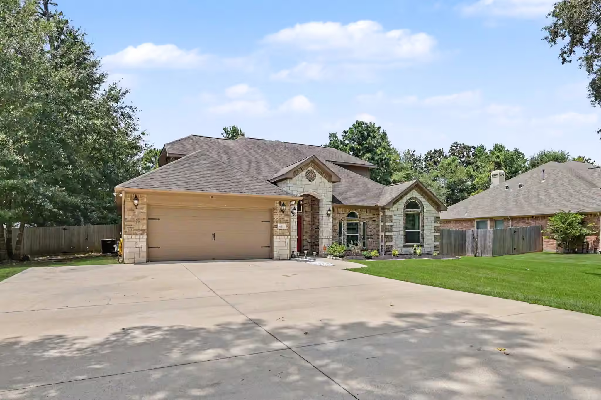 Photo 3 of 615 Weisinger Drive, Magnolia, TX