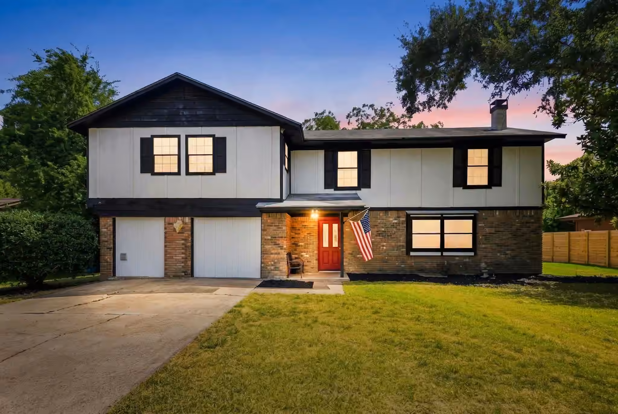 Photo of 2011 Avenue T, Huntsville, TX 77340