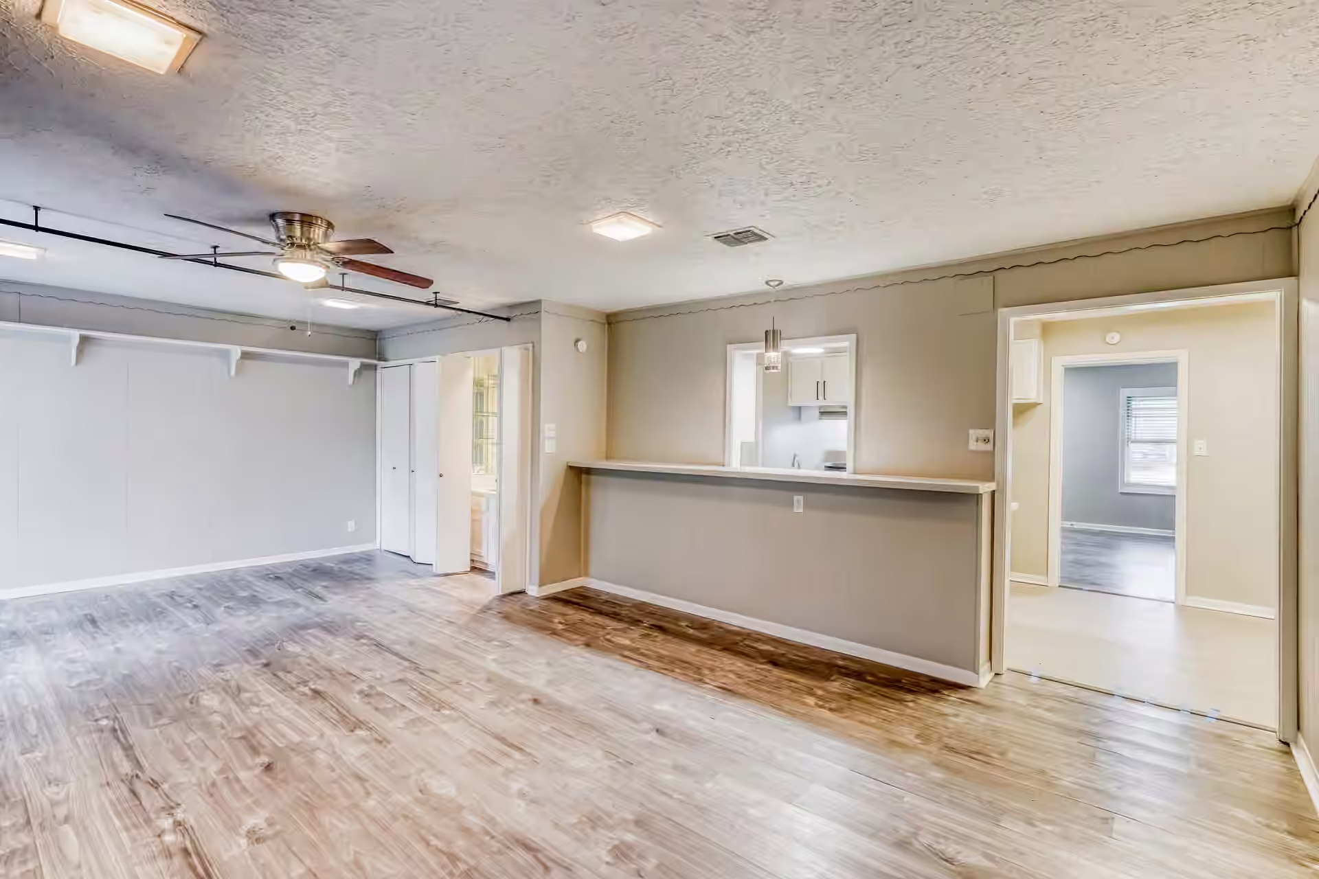 Photo 5 of 8614 Rockhill Street, Houston, TX