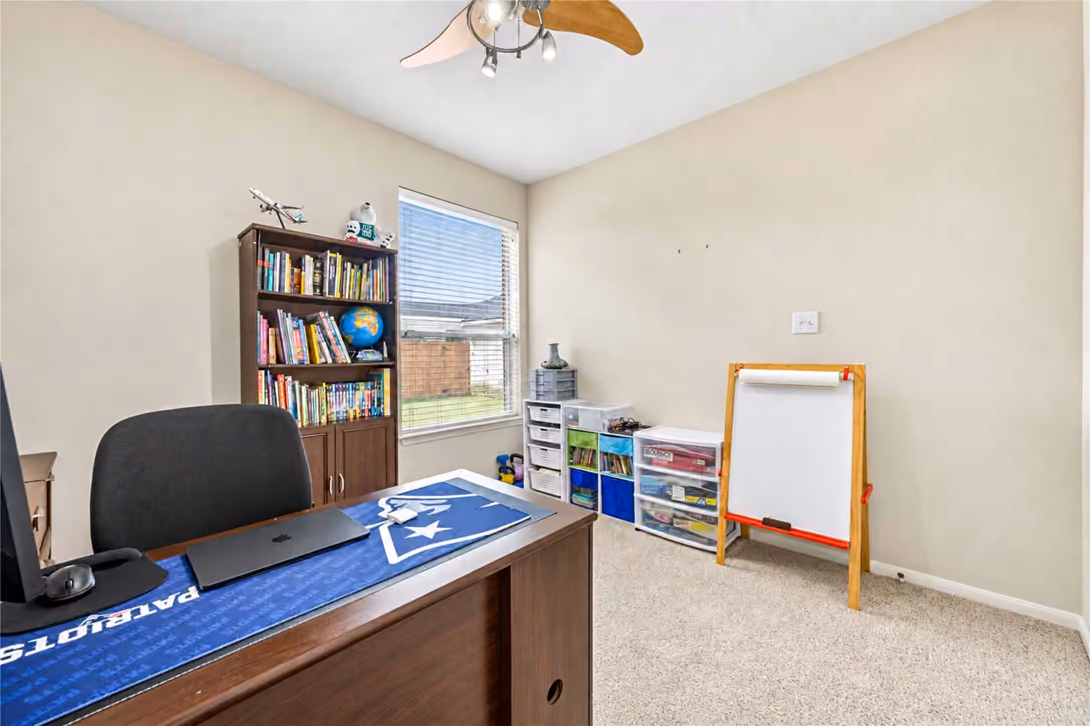 Photo 5 of 12806 Ridge Bank Lane, Houston, TX