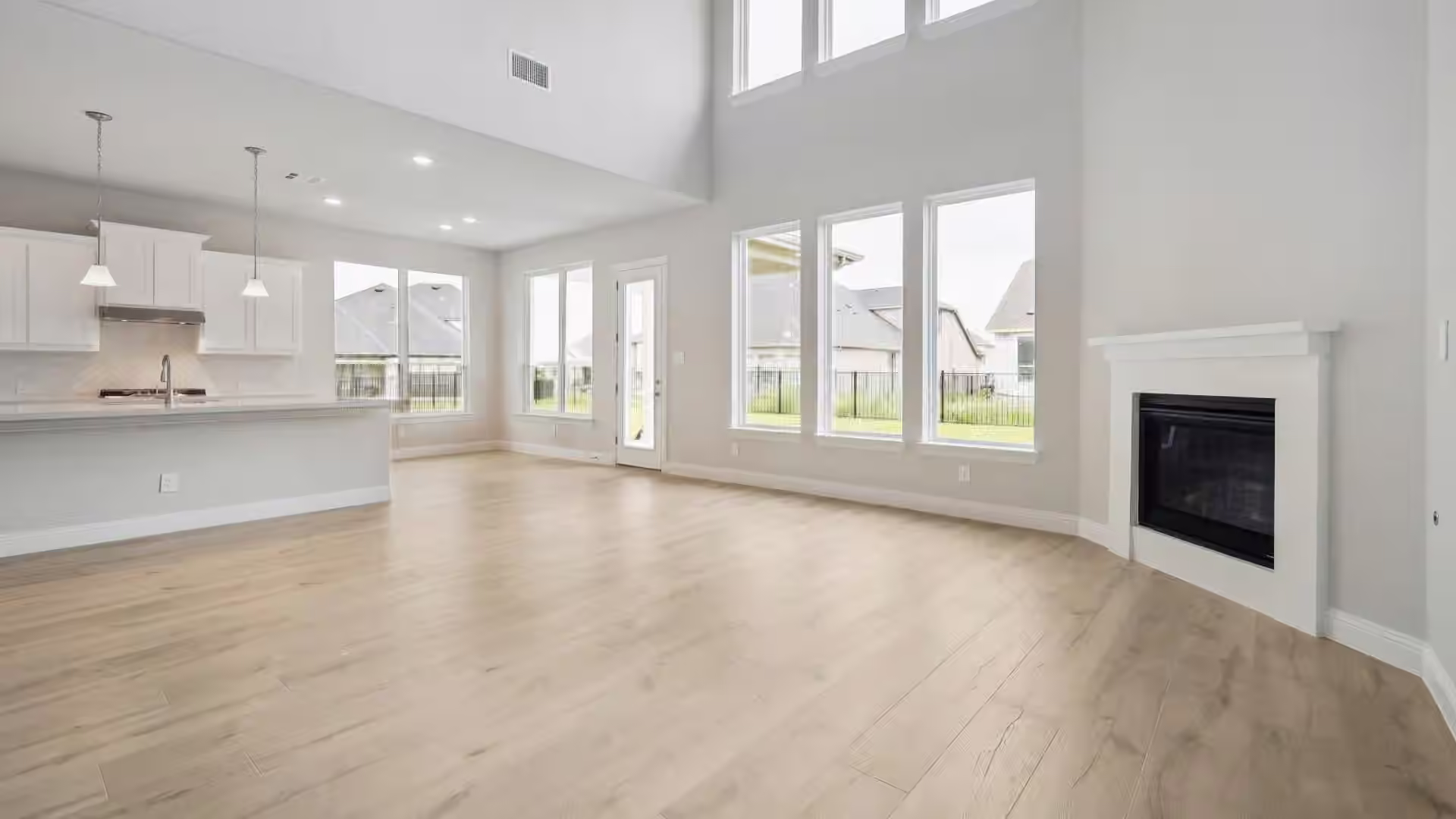 Photo 2 of 41261 Peacemaker Lane, Magnolia, TX