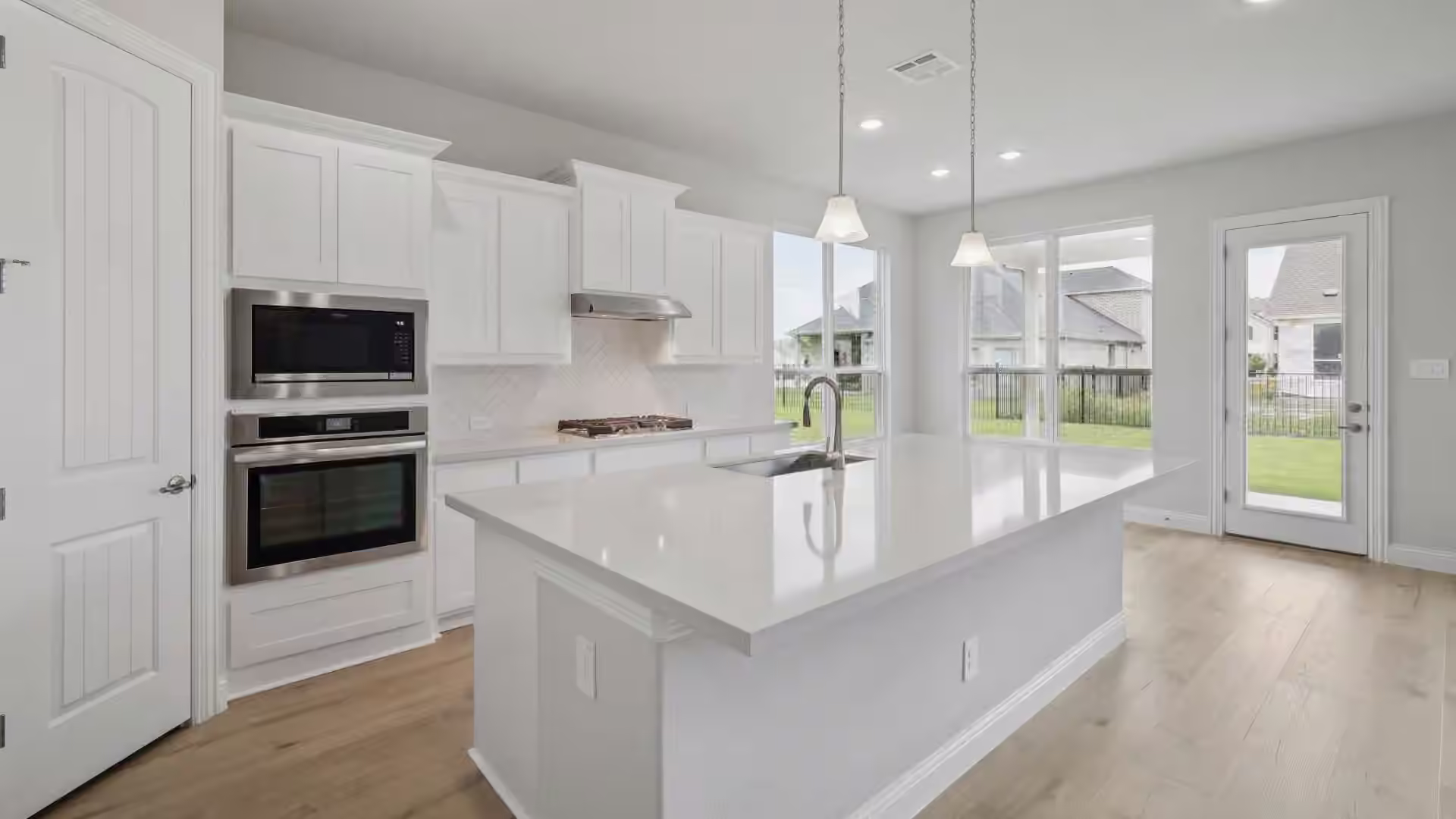 Photo 4 of 41261 Peacemaker Lane, Magnolia, TX