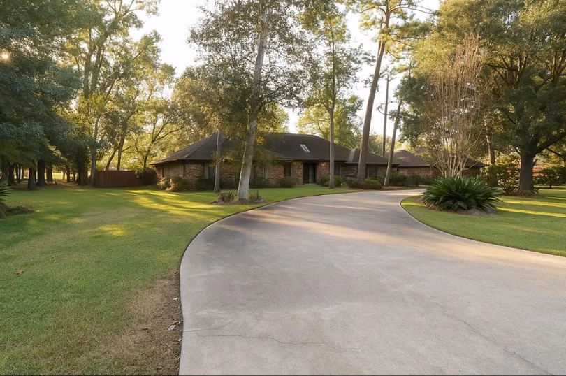 Photo 3 of 11427 Brandy Lane, Houston, TX