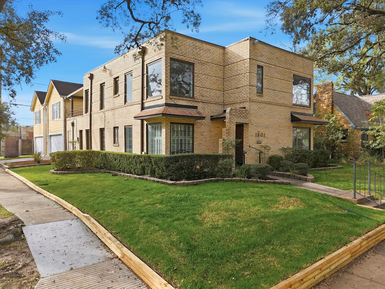Photo 3 of 1801 Lexington Street, Houston, TX