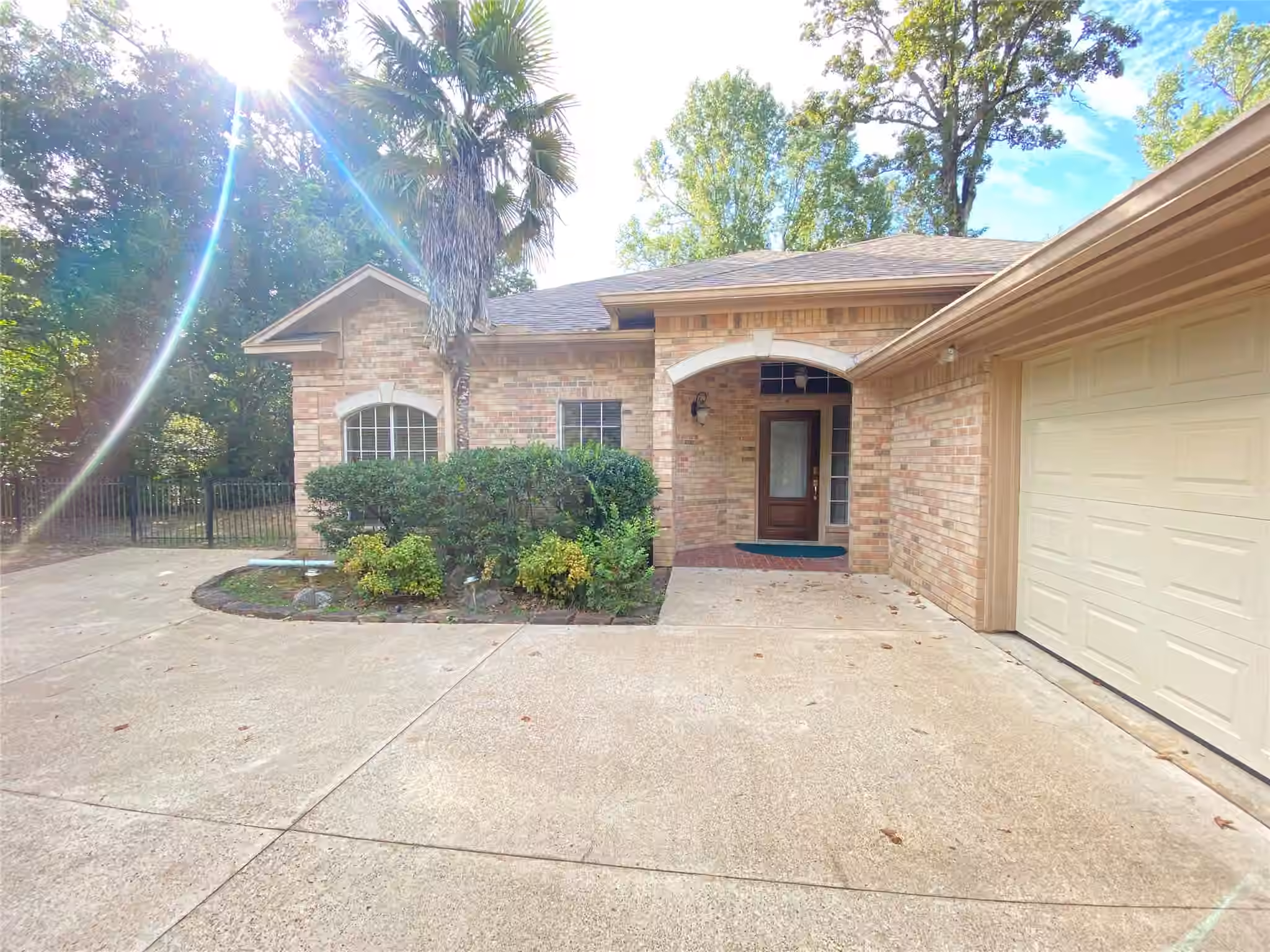 Photo 3 of 22416 Pebble Beach Way, Huntsville, TX