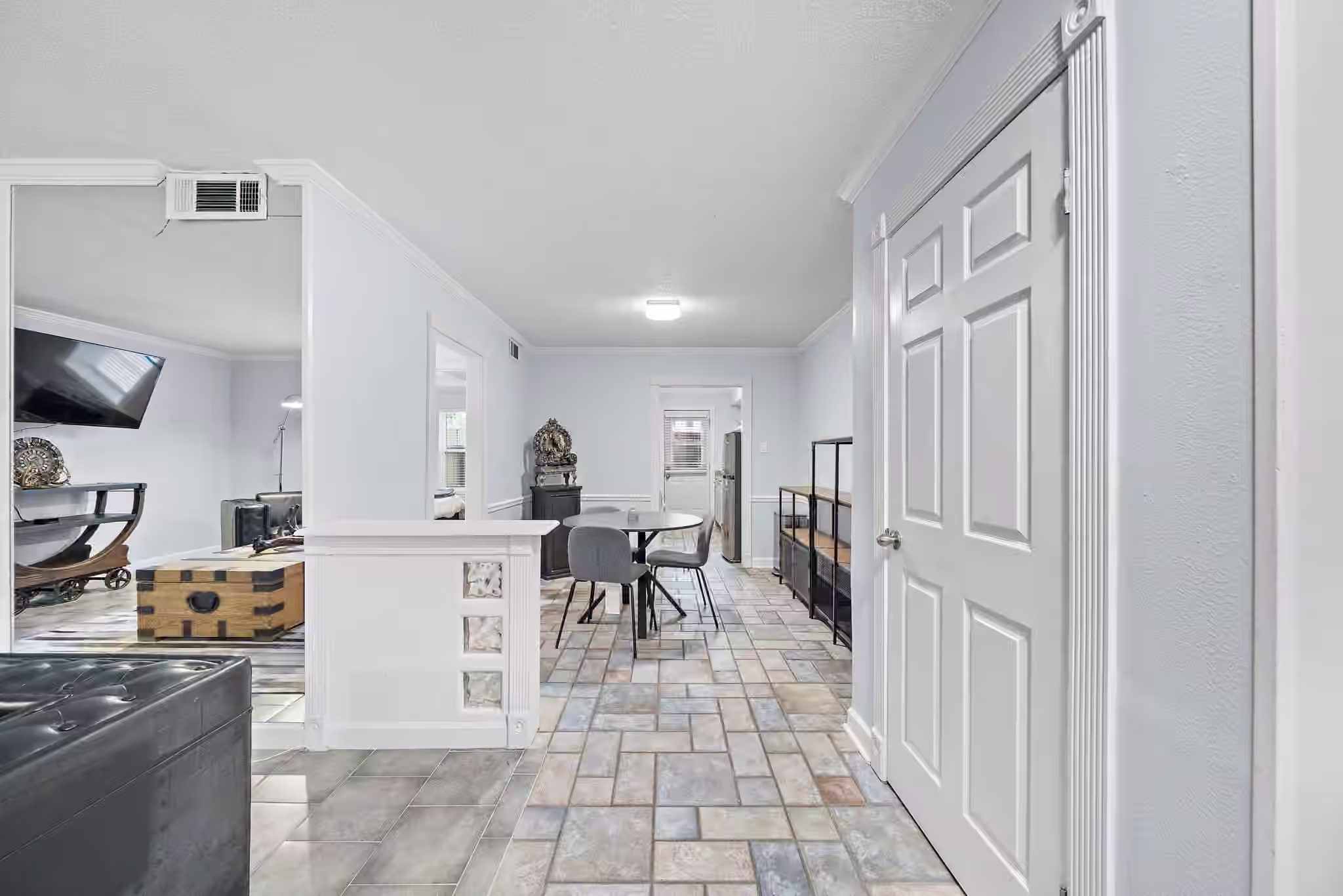 Photo 2 of 8289 Kingsbrook Road 173, Houston, TX