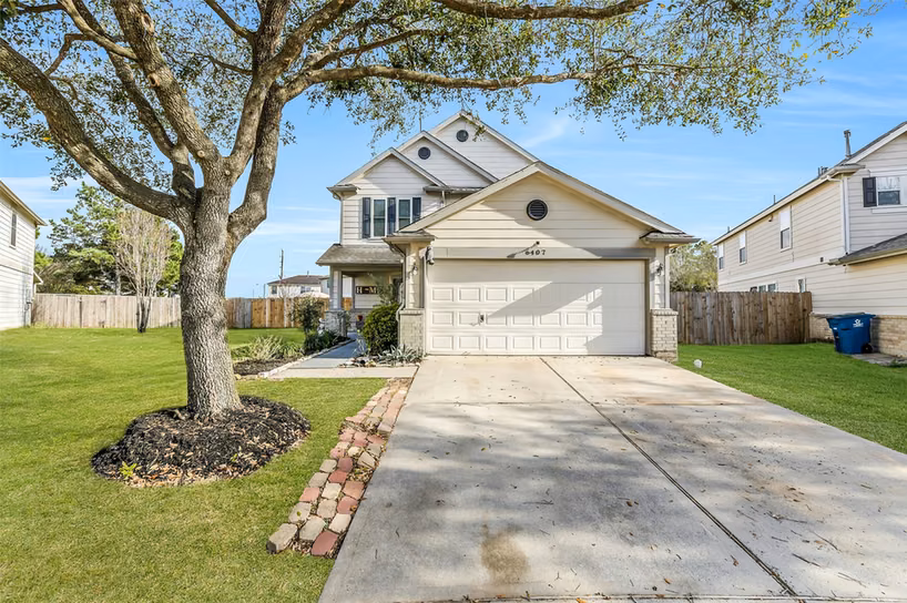 Photo 2 of 6407 Misty Brook Bend Court, Spring, TX