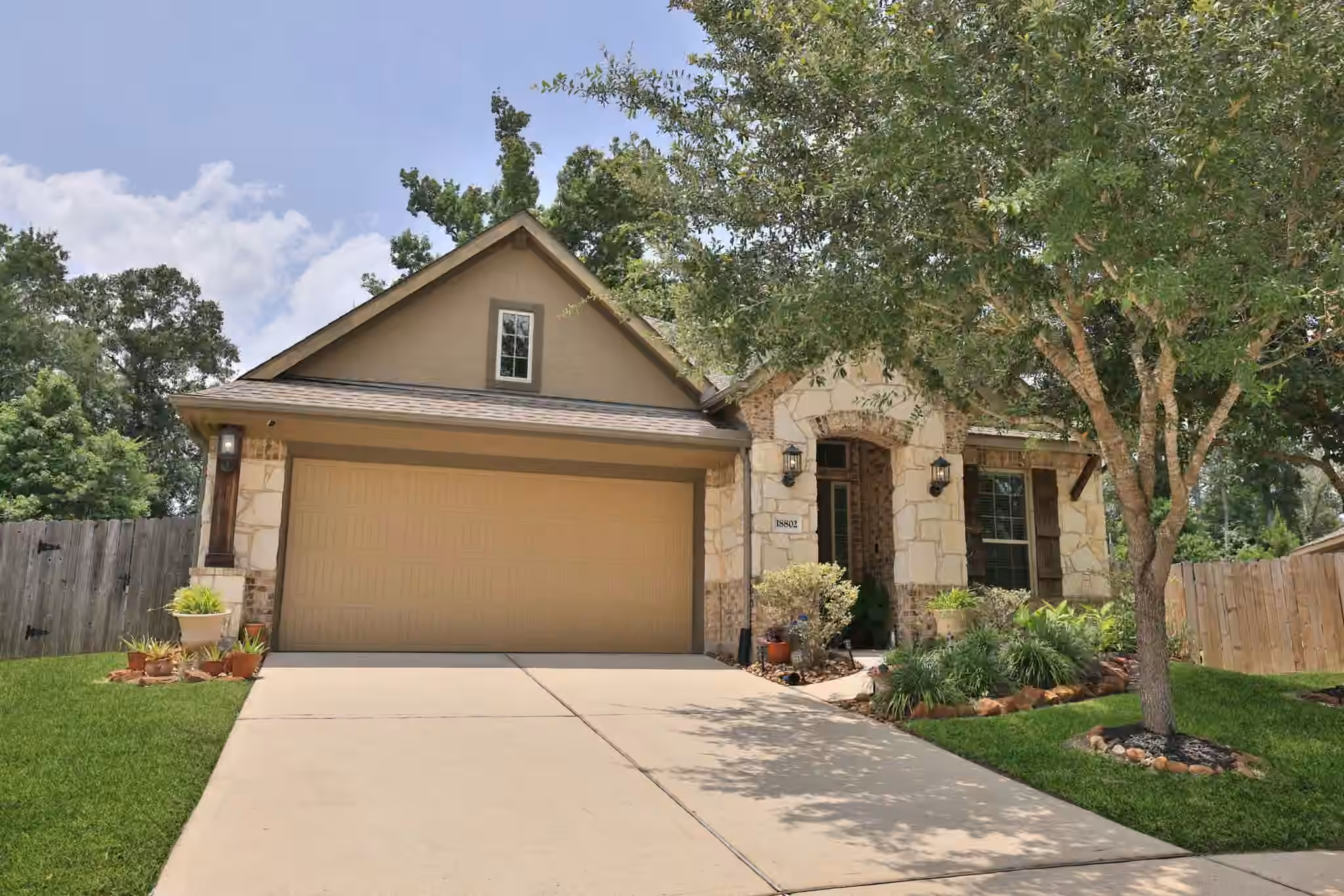 Photo 2 of 18802 Rosewood Terrace Drive, New Caney, TX