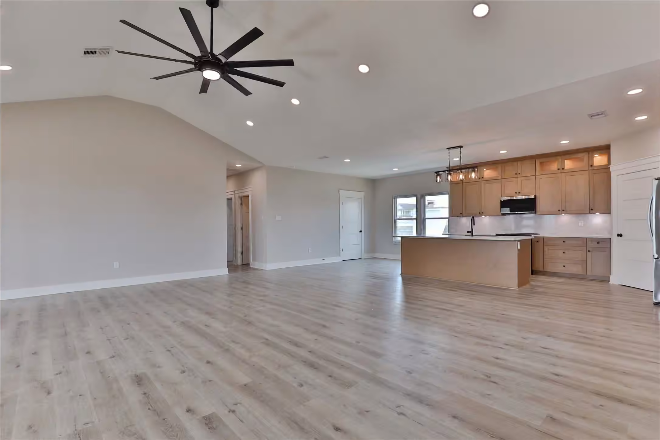 Photo 7 of 13031 Jolly Roger Drive, Freeport, TX