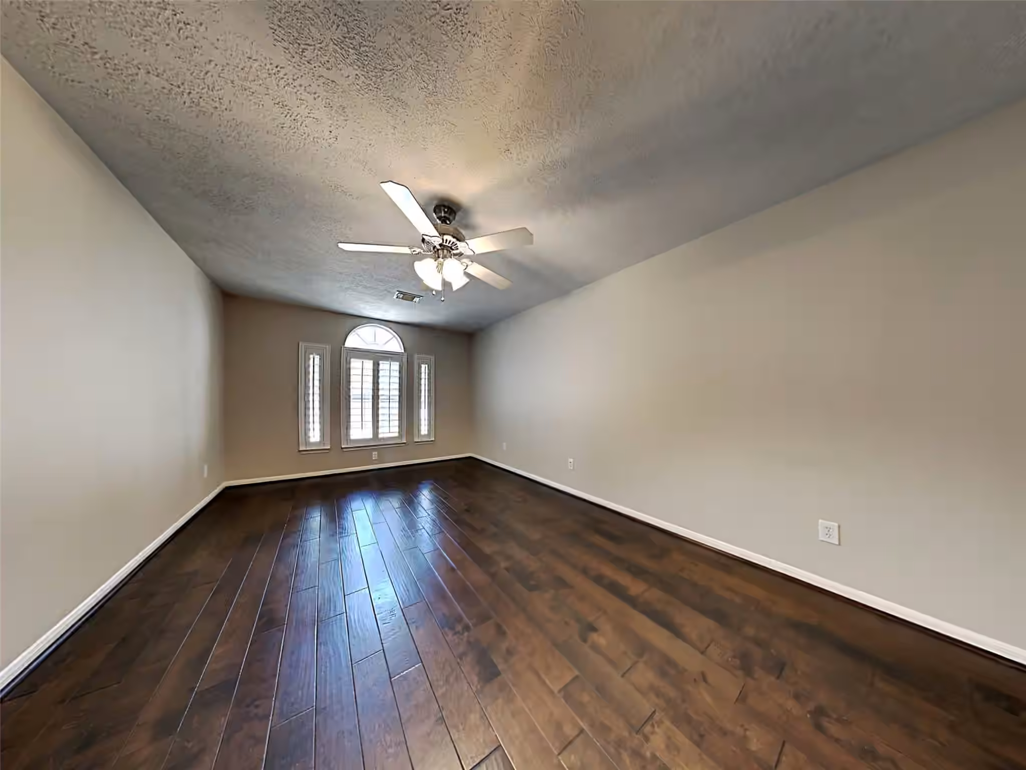 Photo 7 of 74 Wimberly Way, Conroe, TX