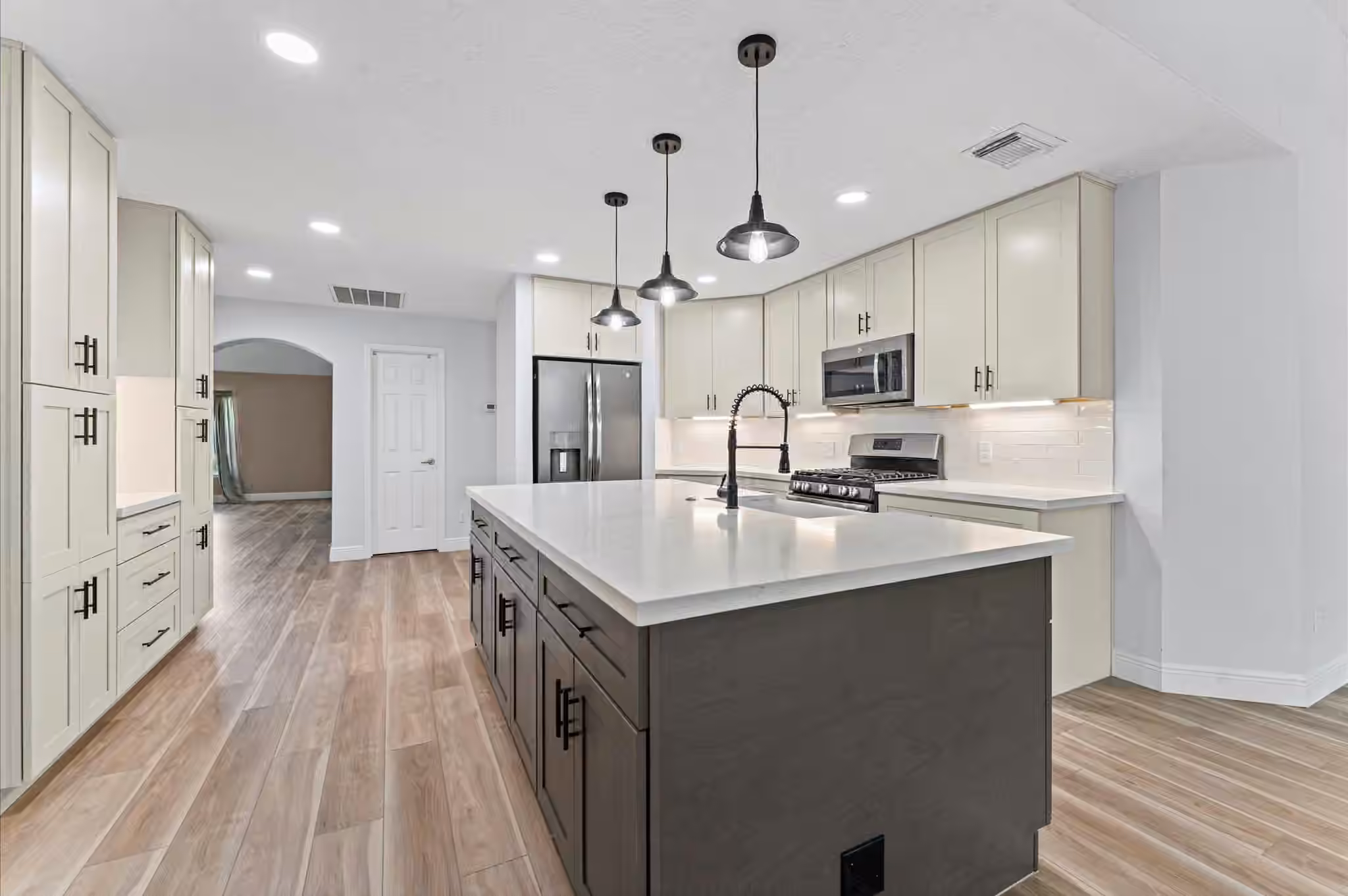 Photo 2 of 14843 Wooded Glen Court, Cypress, TX