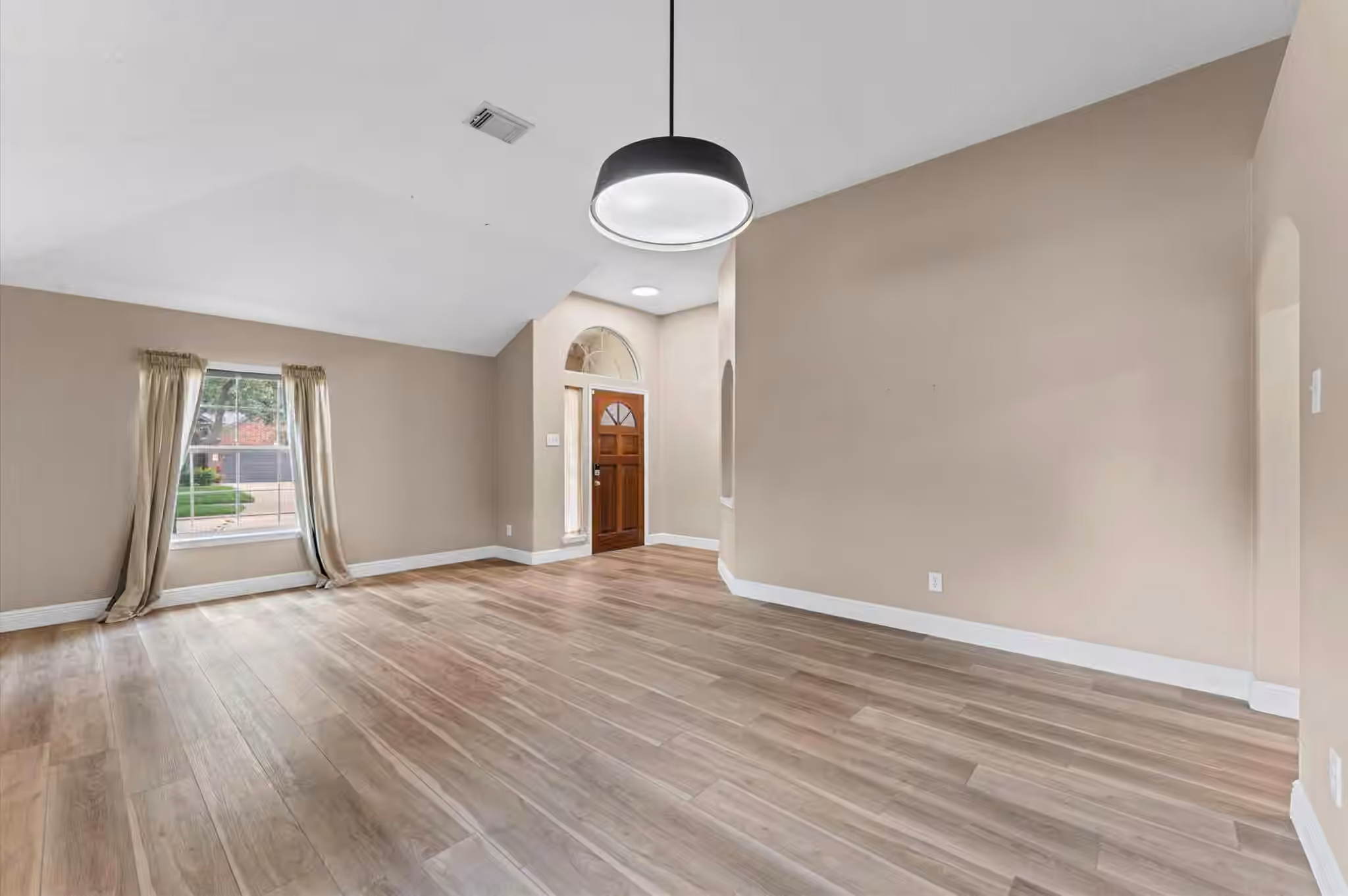 Photo 5 of 14843 Wooded Glen Court, Cypress, TX