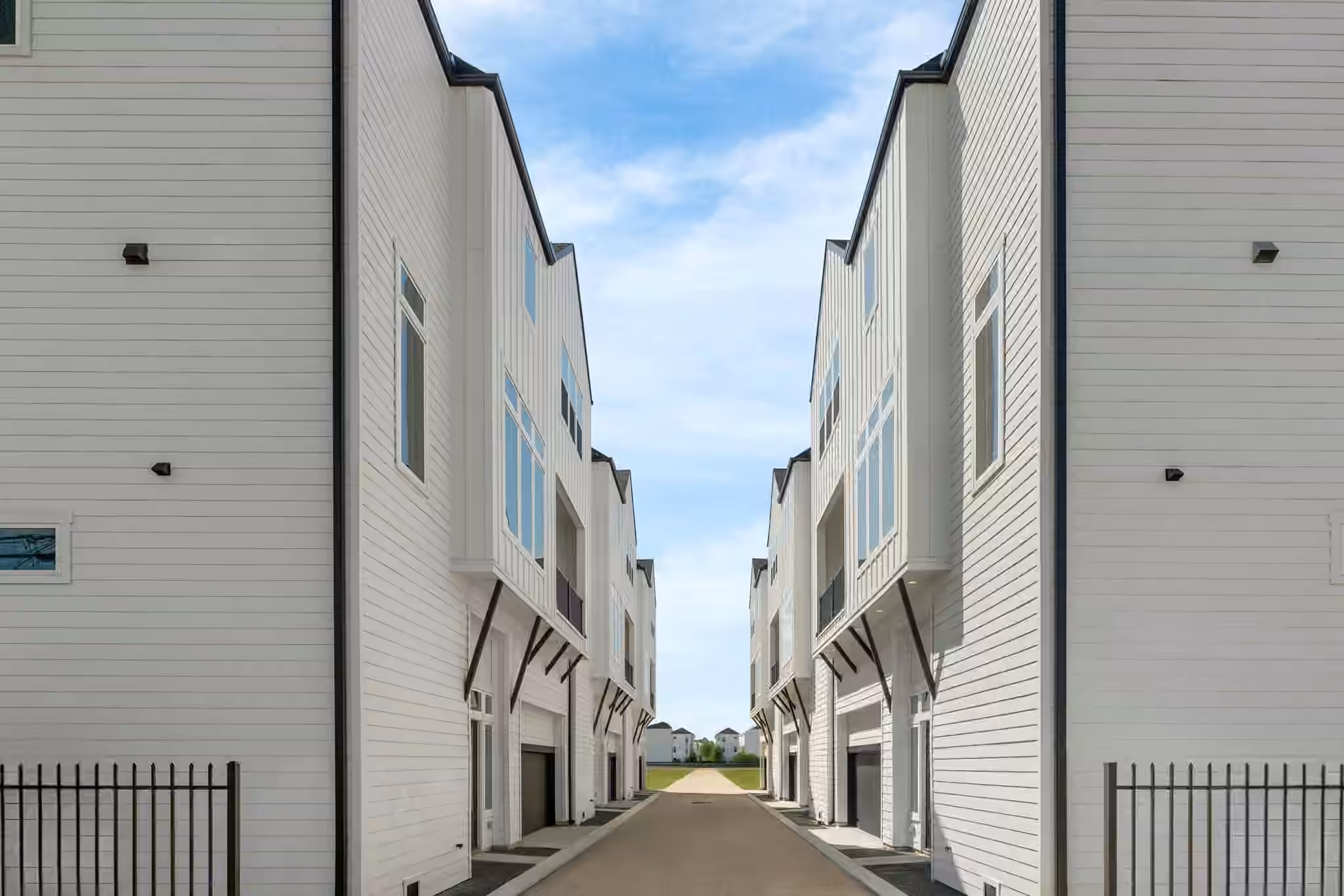 Photo 7 of 1177 W 19th Street, Houston, TX