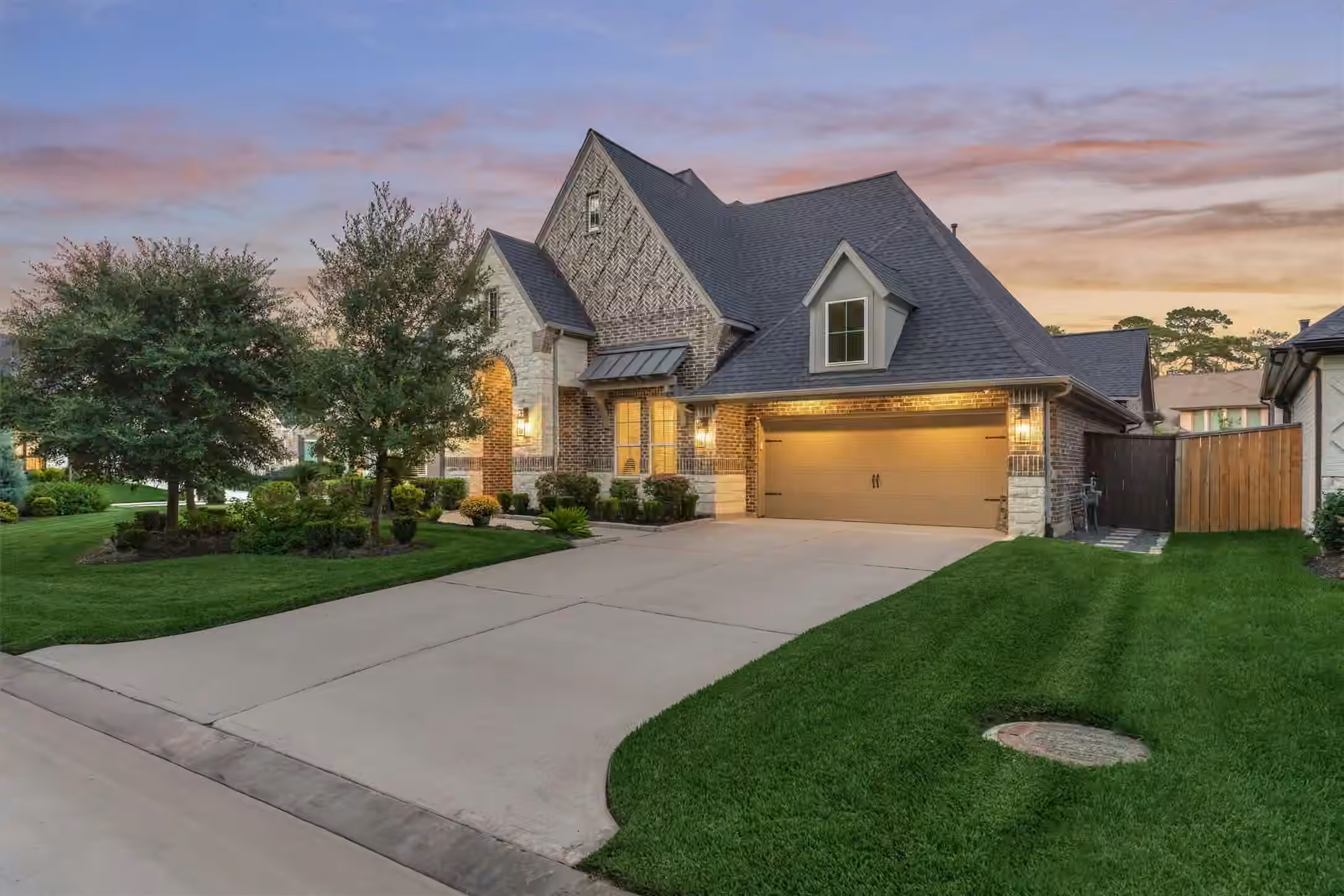 Photo 4 of 305 Pewter Sky Drive, Montgomery, TX