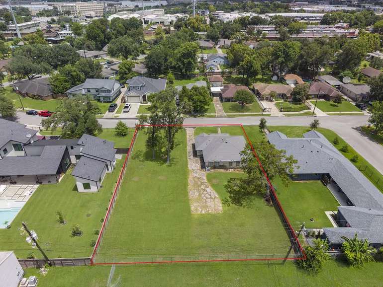 Photo 3 of 6234 Jefferson Street, Houston, TX
