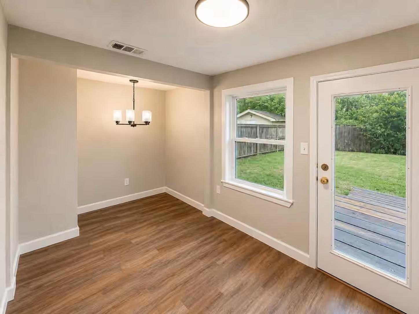 Photo 4 of 1705 E Martha Lane, Pasadena, TX