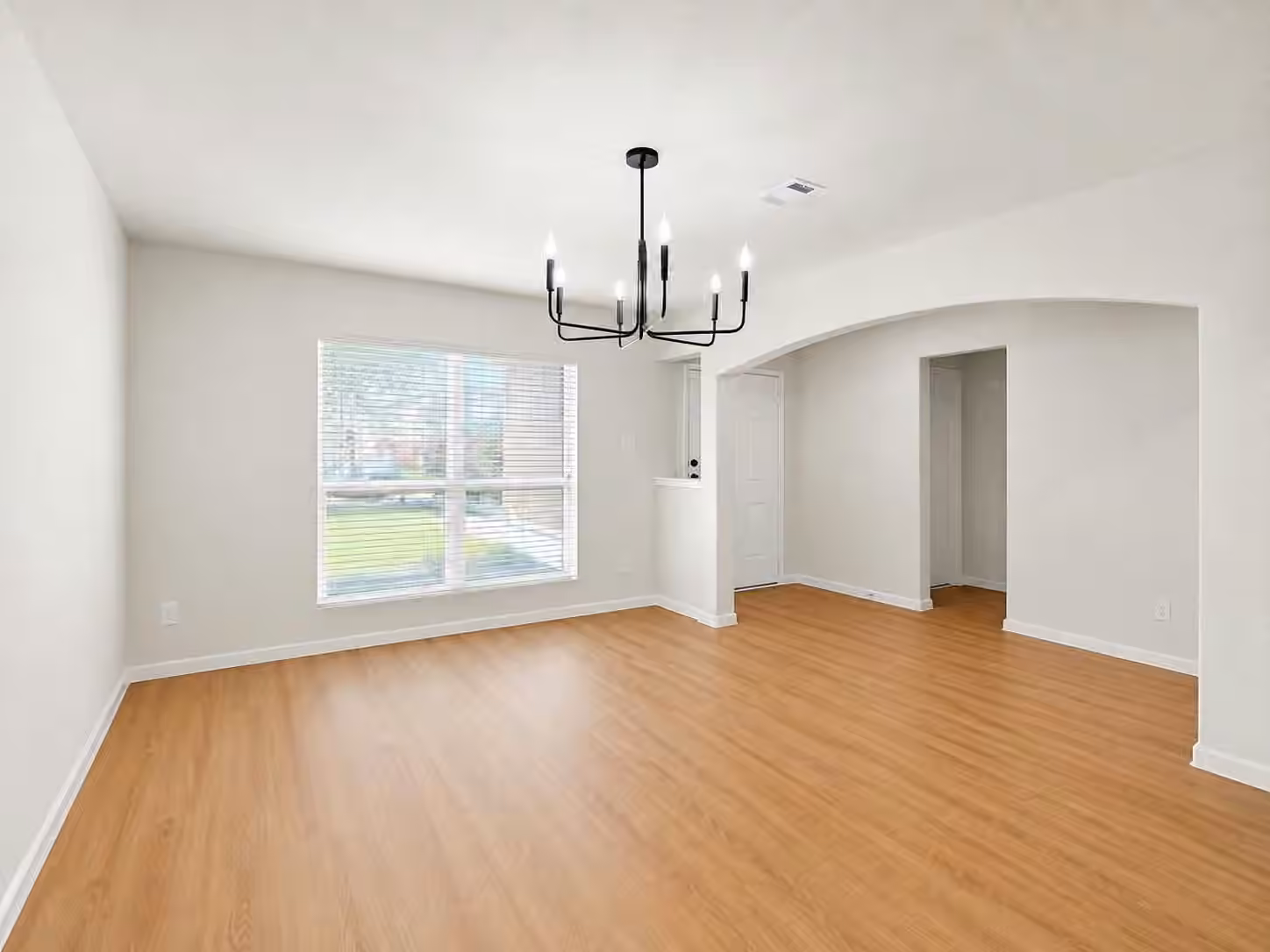 Photo 4 of 15911 Sheldon Ridge Way, Houston, TX