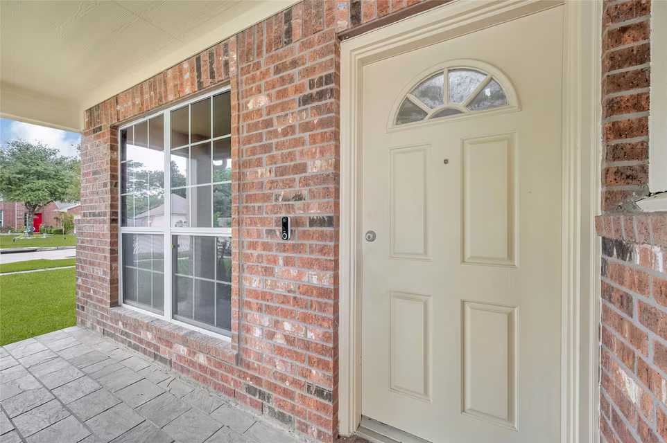 Photo 3 of 1530 Lochstone Drive, Houston, TX